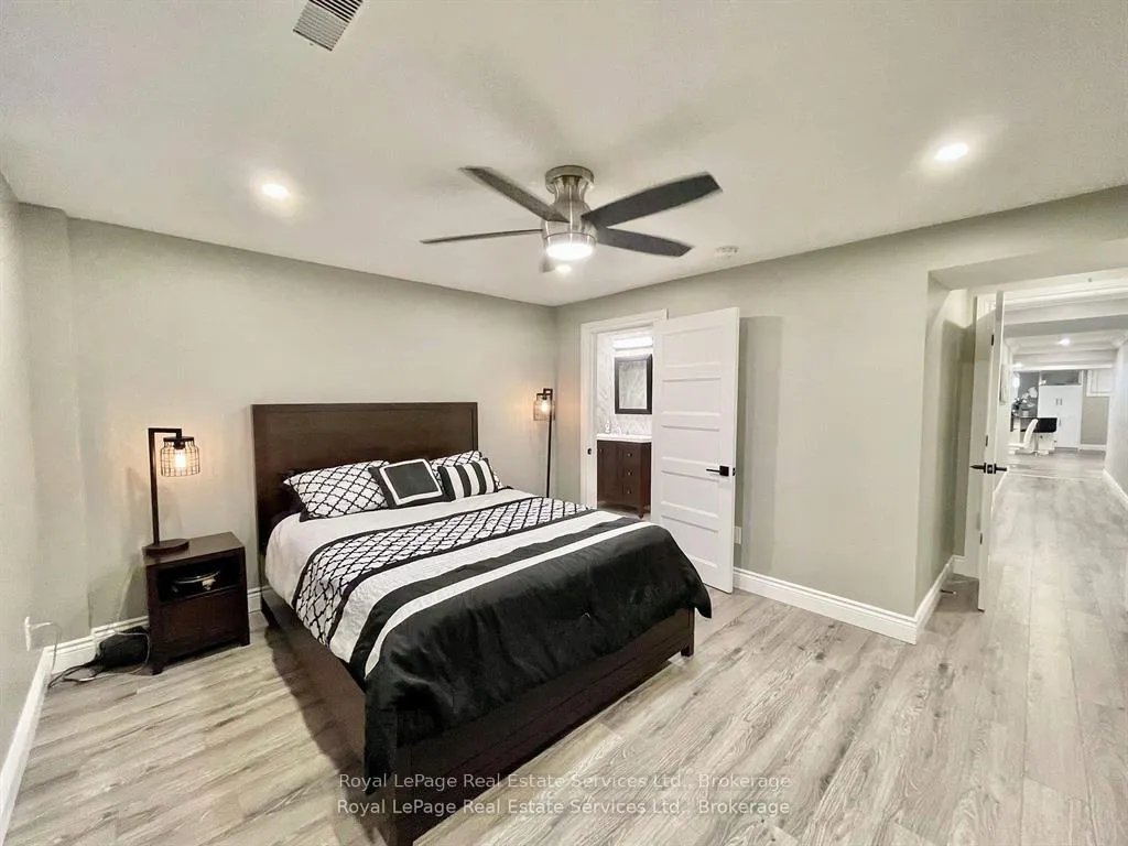 Photo 27 of 184 Dundas Street E, Hamilton, Waterdown — HOMEH