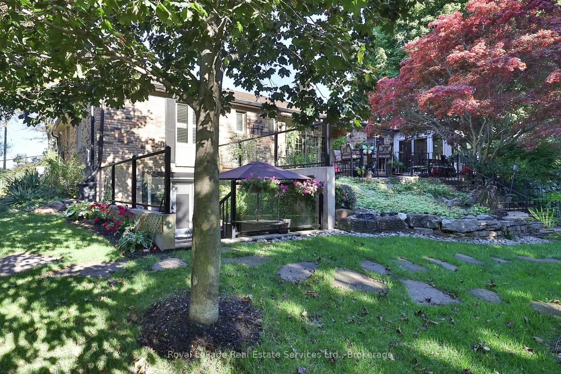 Photo 37 of 184 Dundas Street E, Hamilton, Waterdown — HOMEH