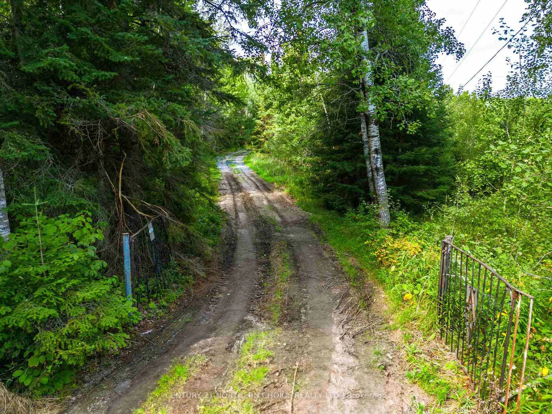Photo 4 of 200 Worona Road, Kenora, Redditt Road East — HOMEH