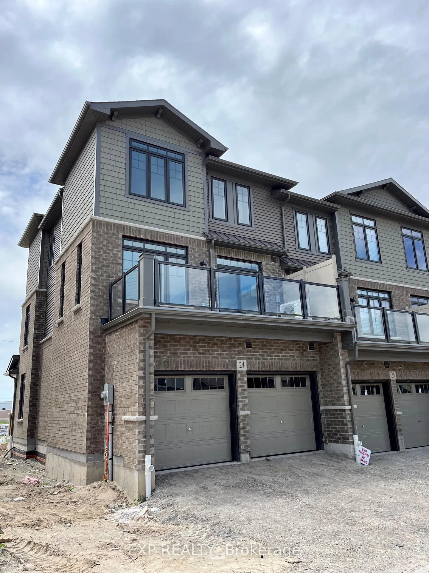 Photo 2 of Unit 24, 10 Birmingham Drive, Cambridge, Preston Heights — HOMEH