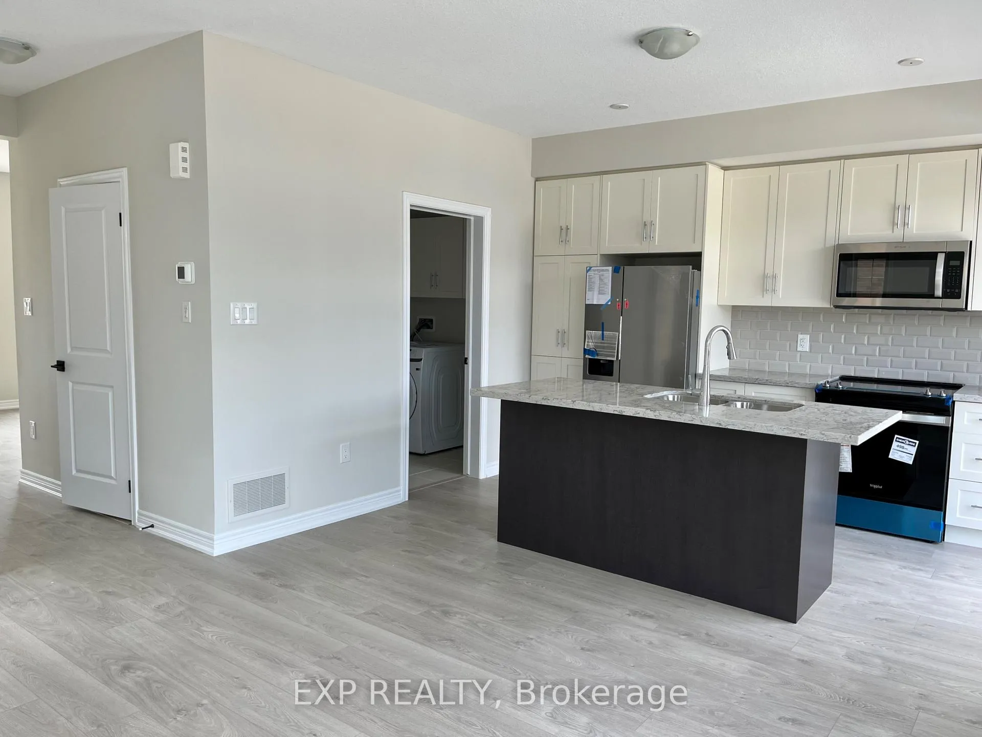 Photo 5 of Unit 24, 10 Birmingham Drive, Cambridge, Preston Heights — HOMEH