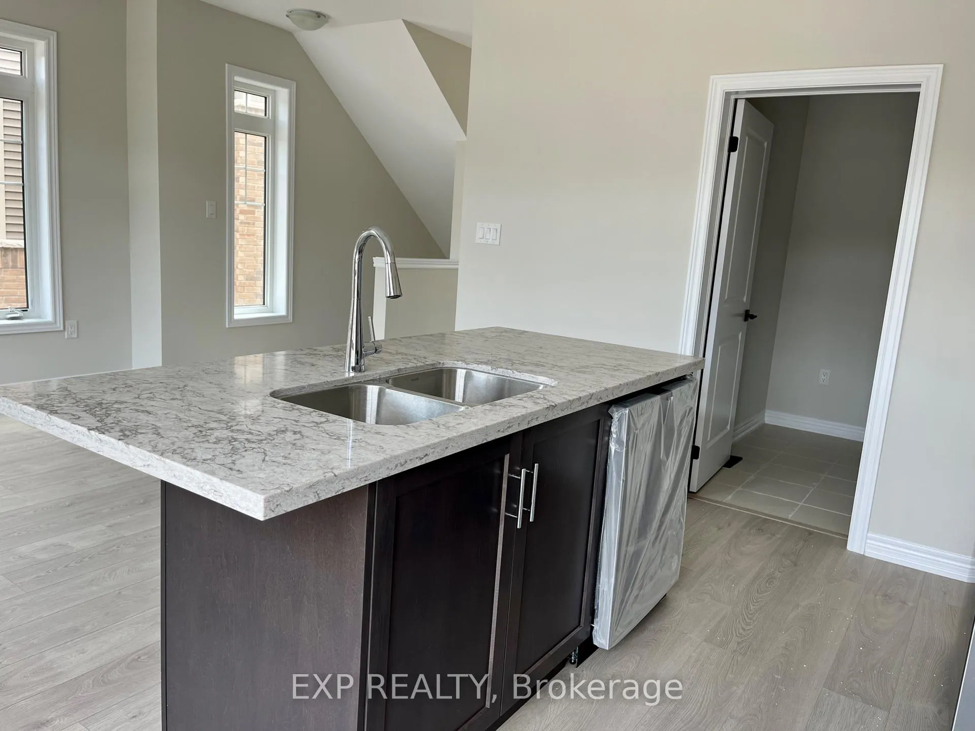 Photo 6 of Unit 24, 10 Birmingham Drive, Cambridge, Preston Heights — HOMEH