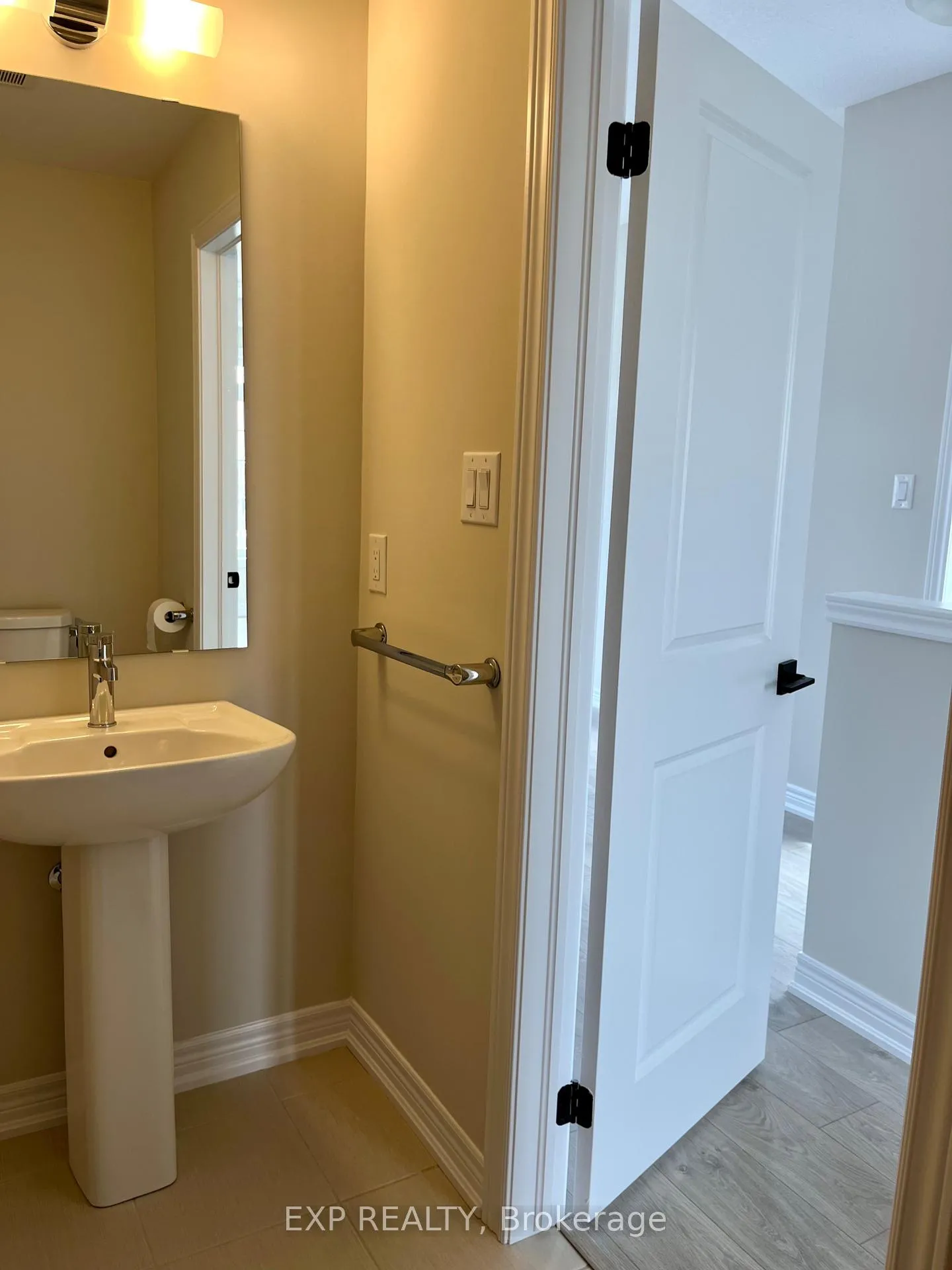 Photo 9 of Unit 24, 10 Birmingham Drive, Cambridge, Preston Heights — HOMEH