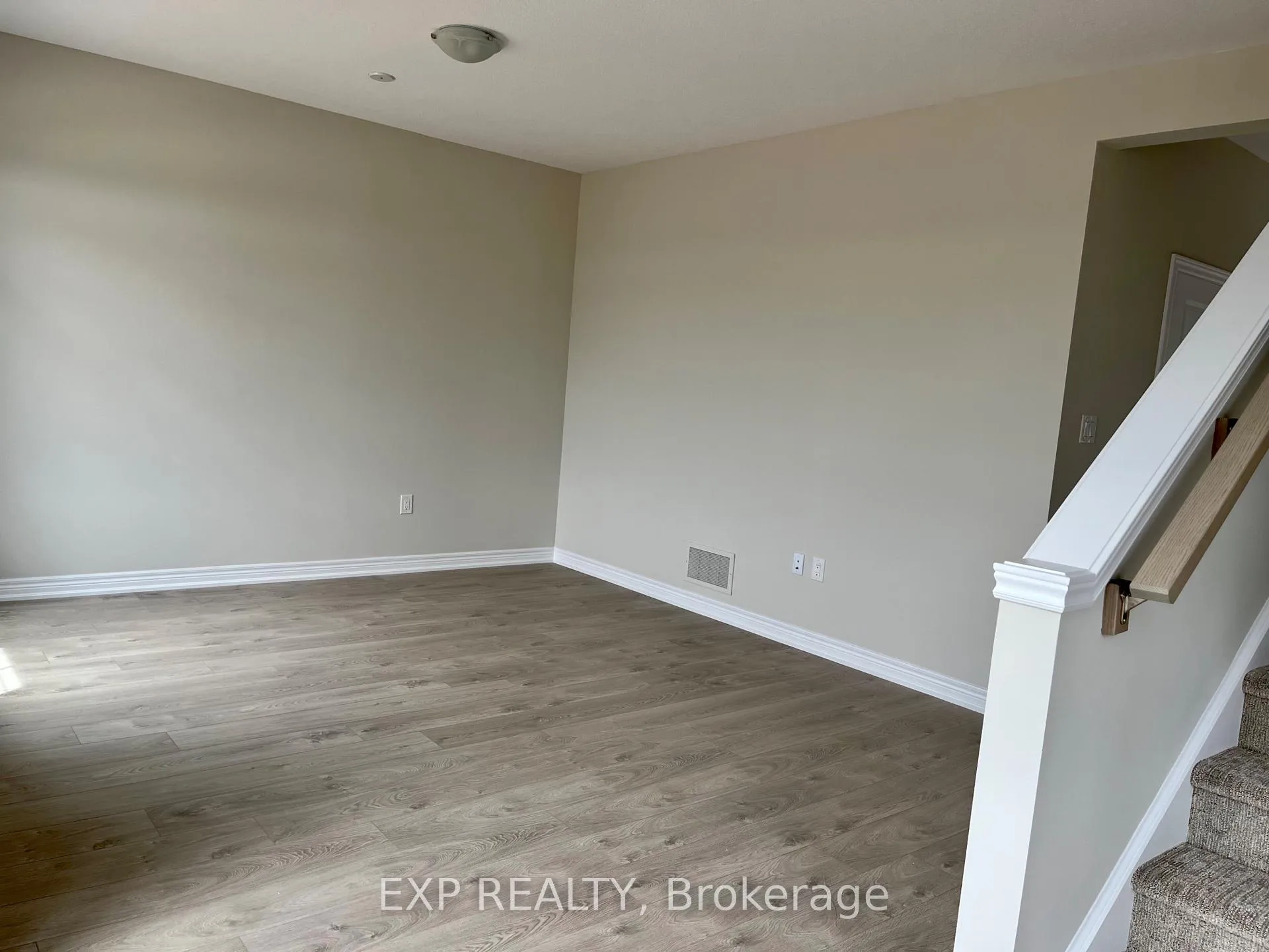 Photo 10 of Unit 24, 10 Birmingham Drive, Cambridge, Preston Heights — HOMEH