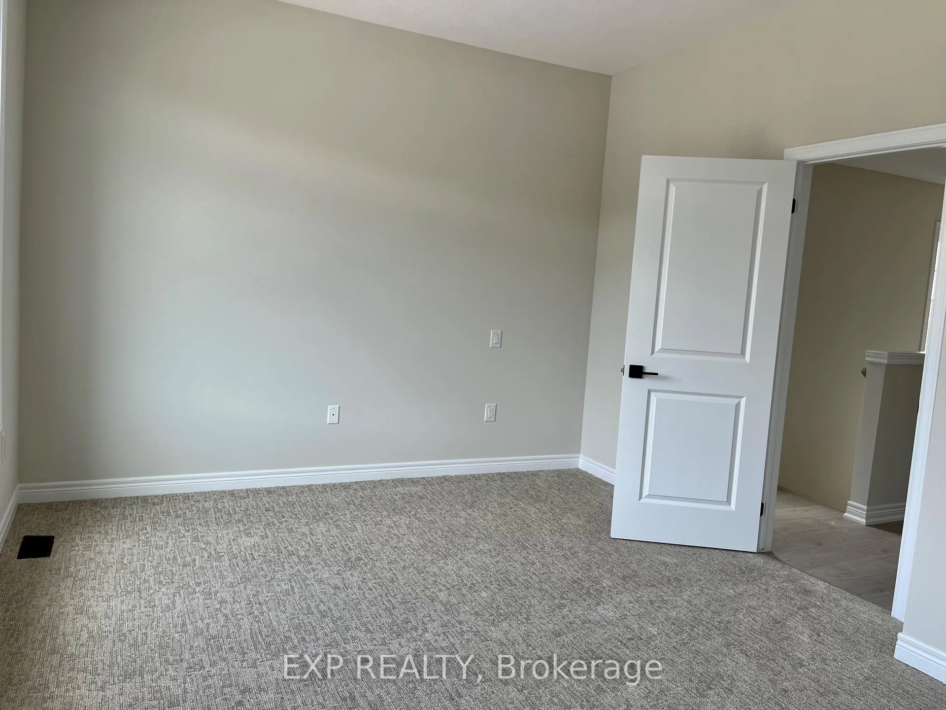 Photo 18 of Unit 24, 10 Birmingham Drive, Cambridge, Preston Heights — HOMEH