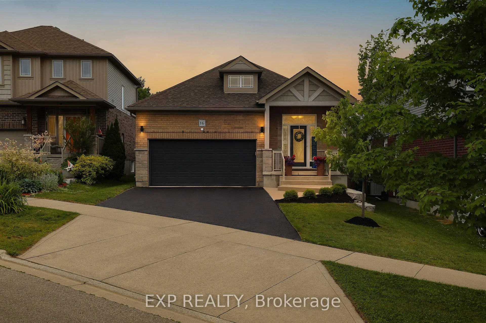 Photo 1 of 16 Gouda Place, Cambridge, Christopher-Champlain — HOMEH