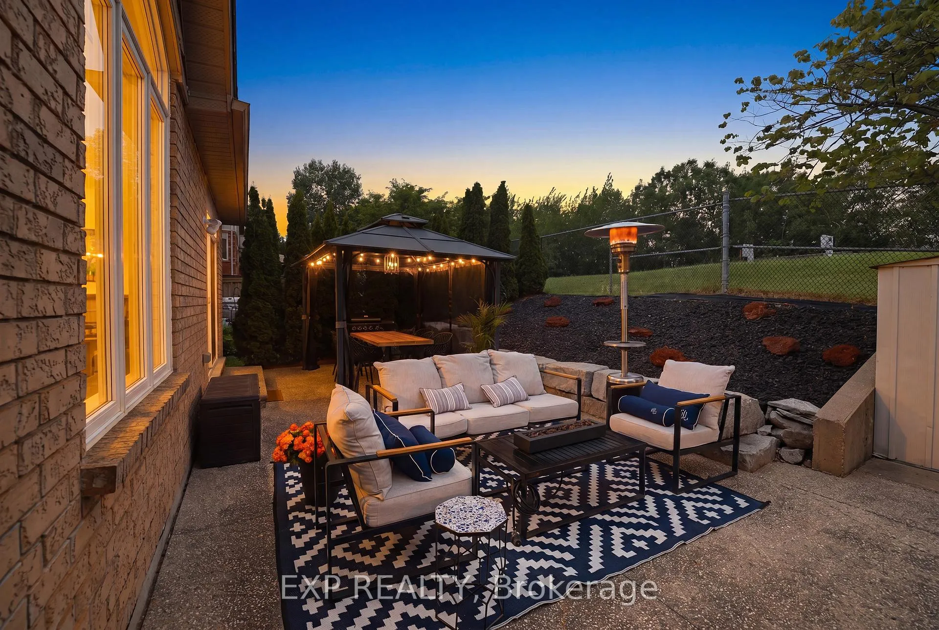 Photo 3 of 16 Gouda Place, Cambridge, Christopher-Champlain — HOMEH