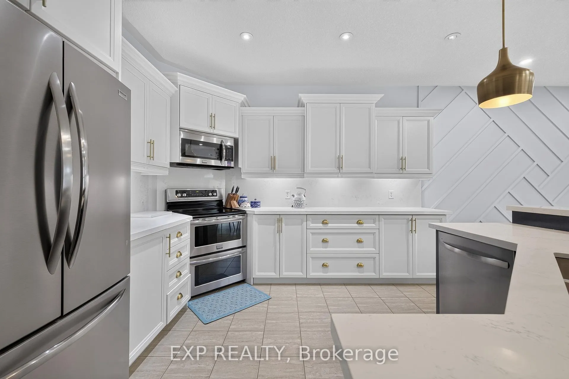Photo 10 of 16 Gouda Place, Cambridge, Christopher-Champlain — HOMEH