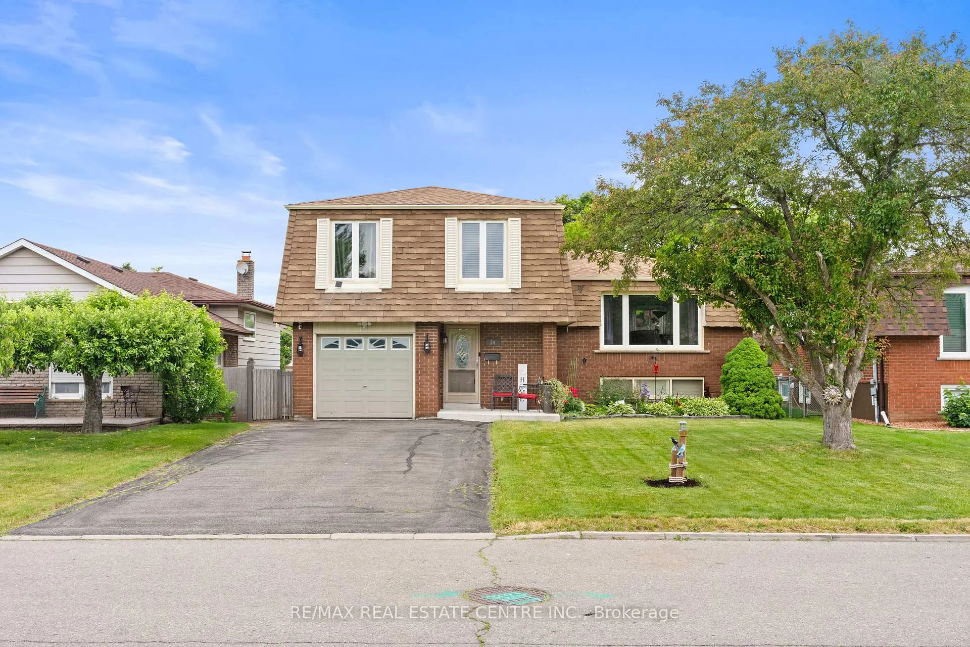 Photo 2 of 39 Grassmere Crescent, Brampton, Northgate — HOMEH