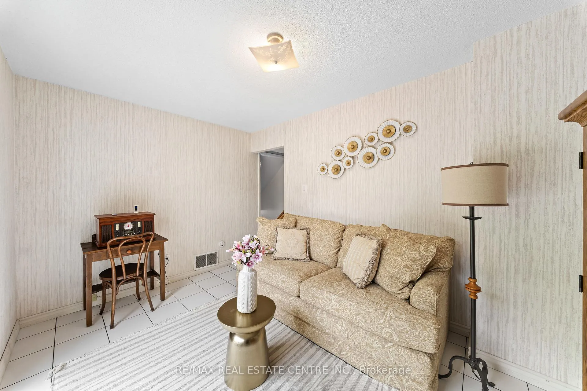 Photo 10 of 39 Grassmere Crescent, Brampton, Northgate — HOMEH