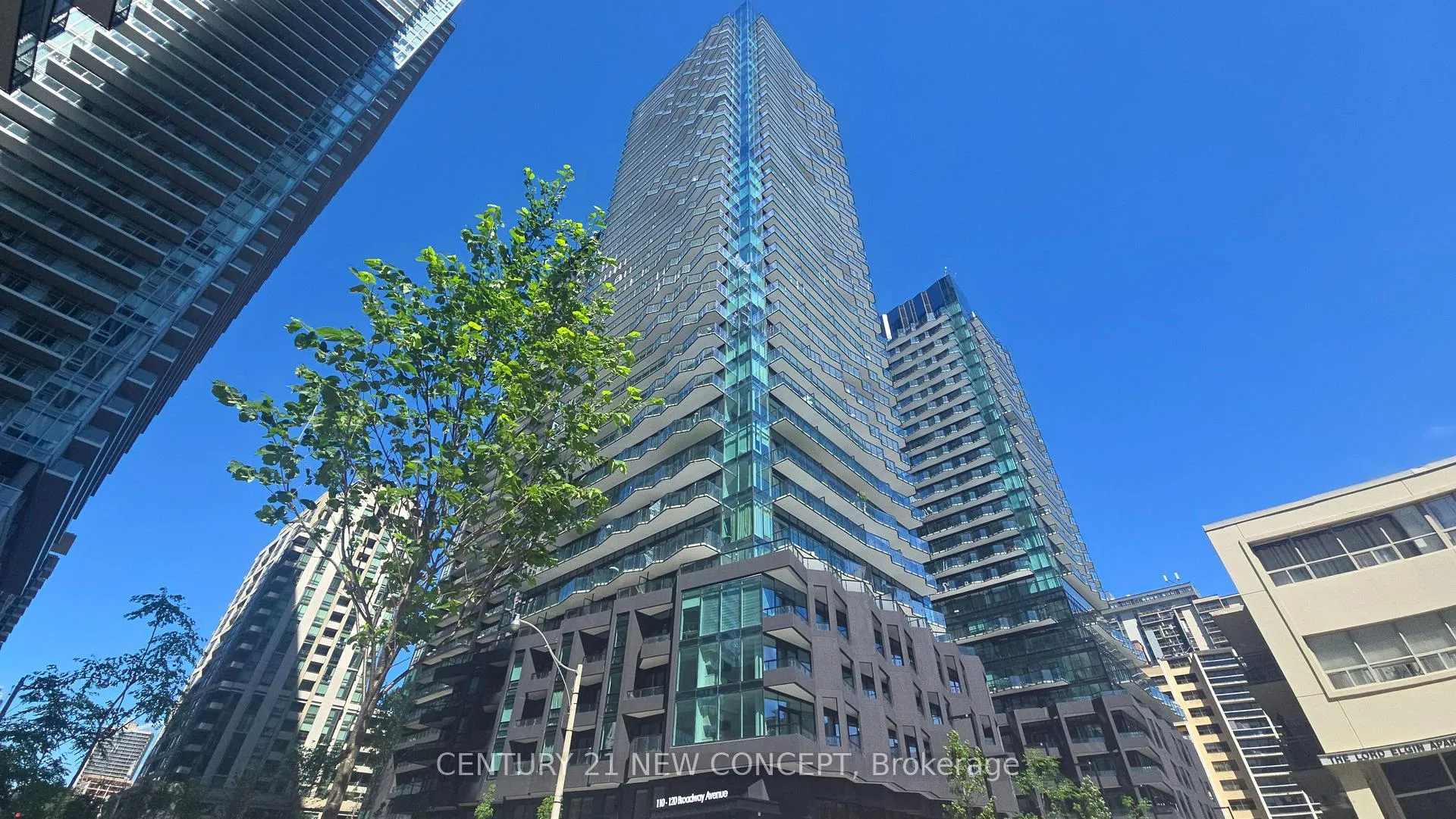 Front of Unit 610, 120 Broadway Avenue N