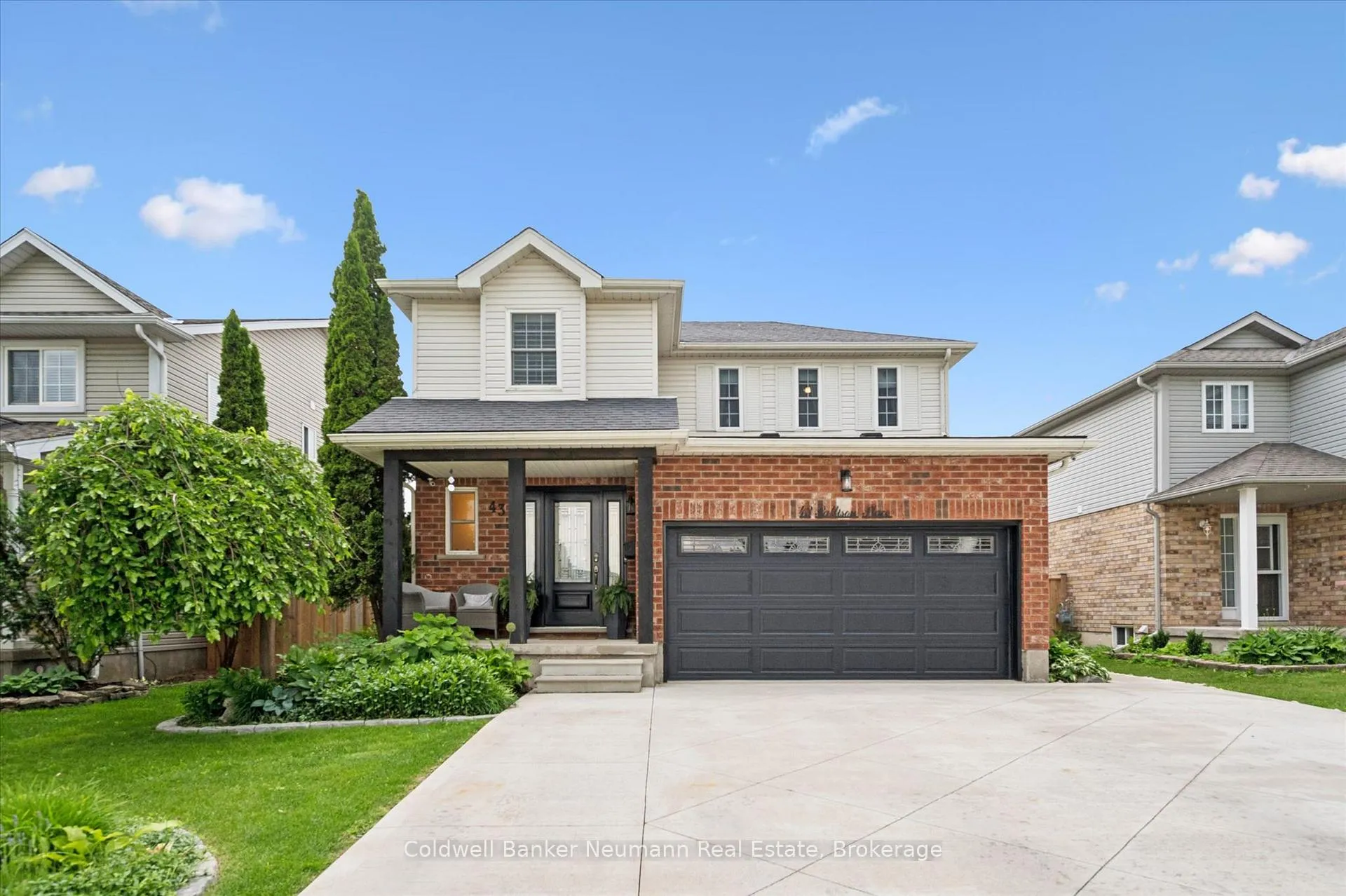 Photo 1 of 43 Pattison Place, Centre Wellington, Fergus — HOMEH