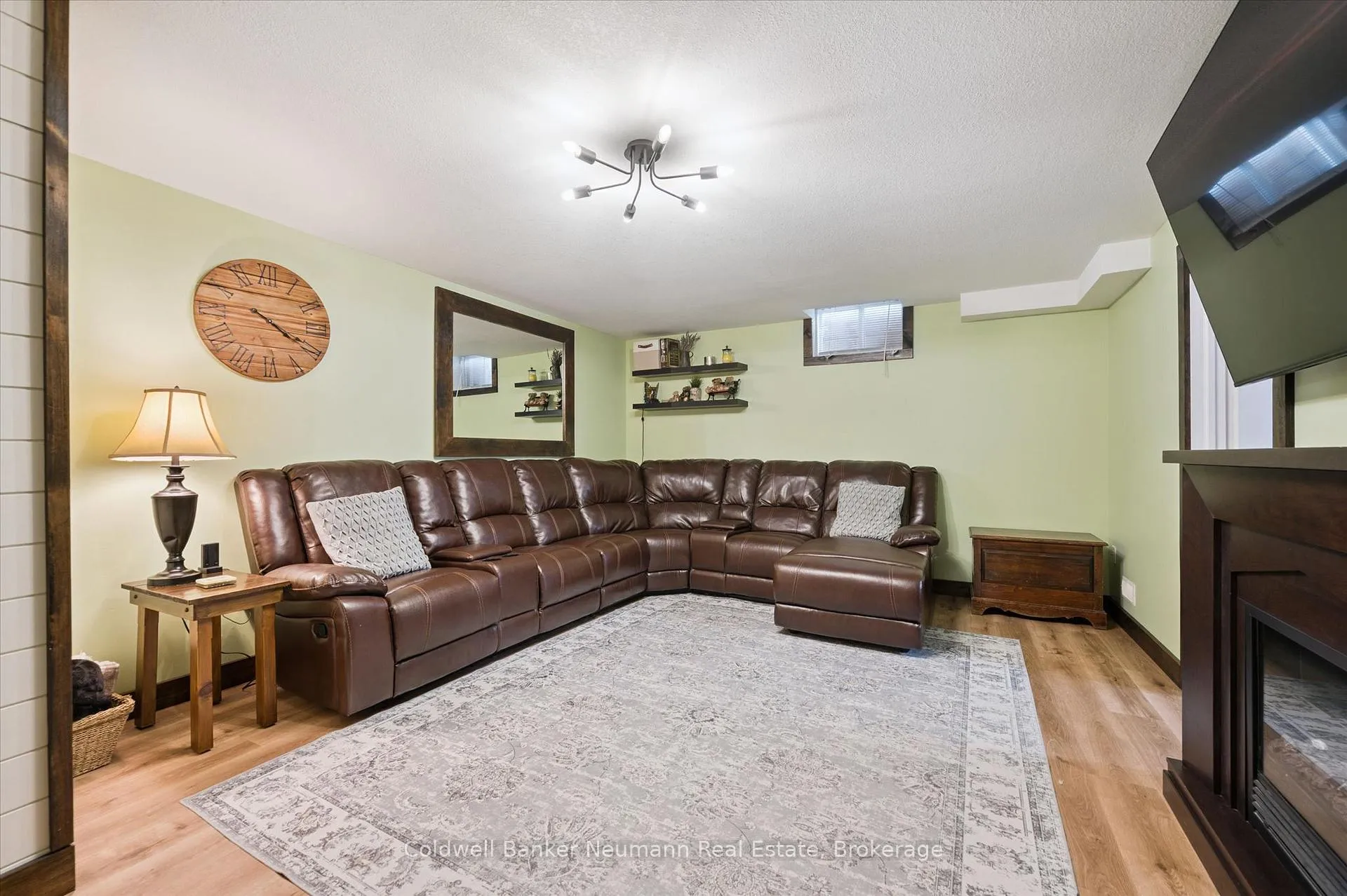 Photo 26 of 43 Pattison Place, Centre Wellington, Fergus — HOMEH