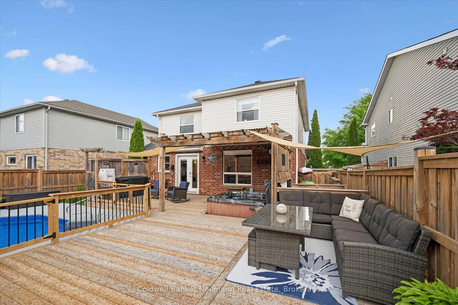 Photo 31 of 43 Pattison Place, Centre Wellington, Fergus — HOMEH