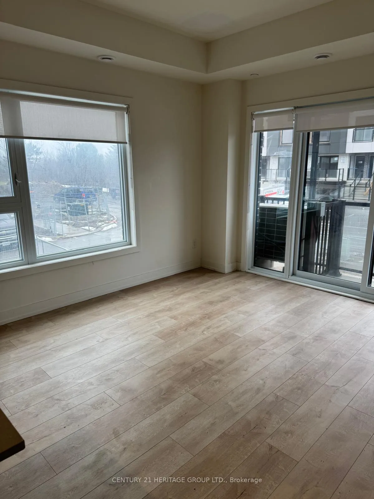 Photo 5 of 16 Melbourne Avenue, St. Catharines, E. Chester — HOMEH