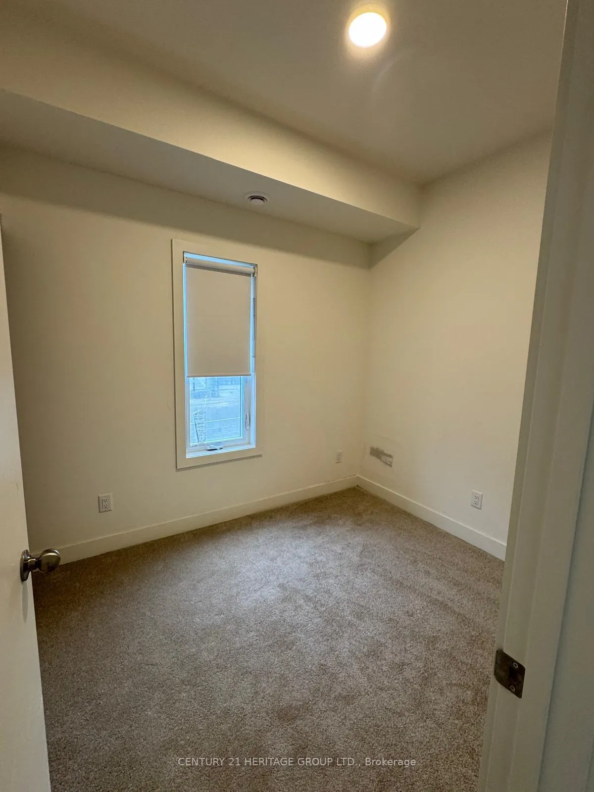 Photo 7 of 16 Melbourne Avenue, St. Catharines, E. Chester — HOMEH