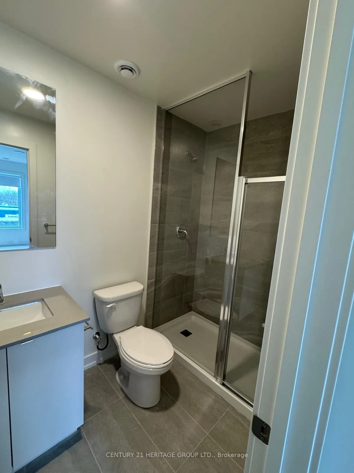 Photo 12 of 16 Melbourne Avenue, St. Catharines, E. Chester — HOMEH