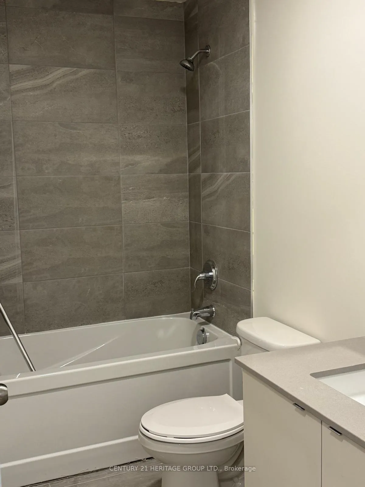 Photo 13 of 16 Melbourne Avenue, St. Catharines, E. Chester — HOMEH