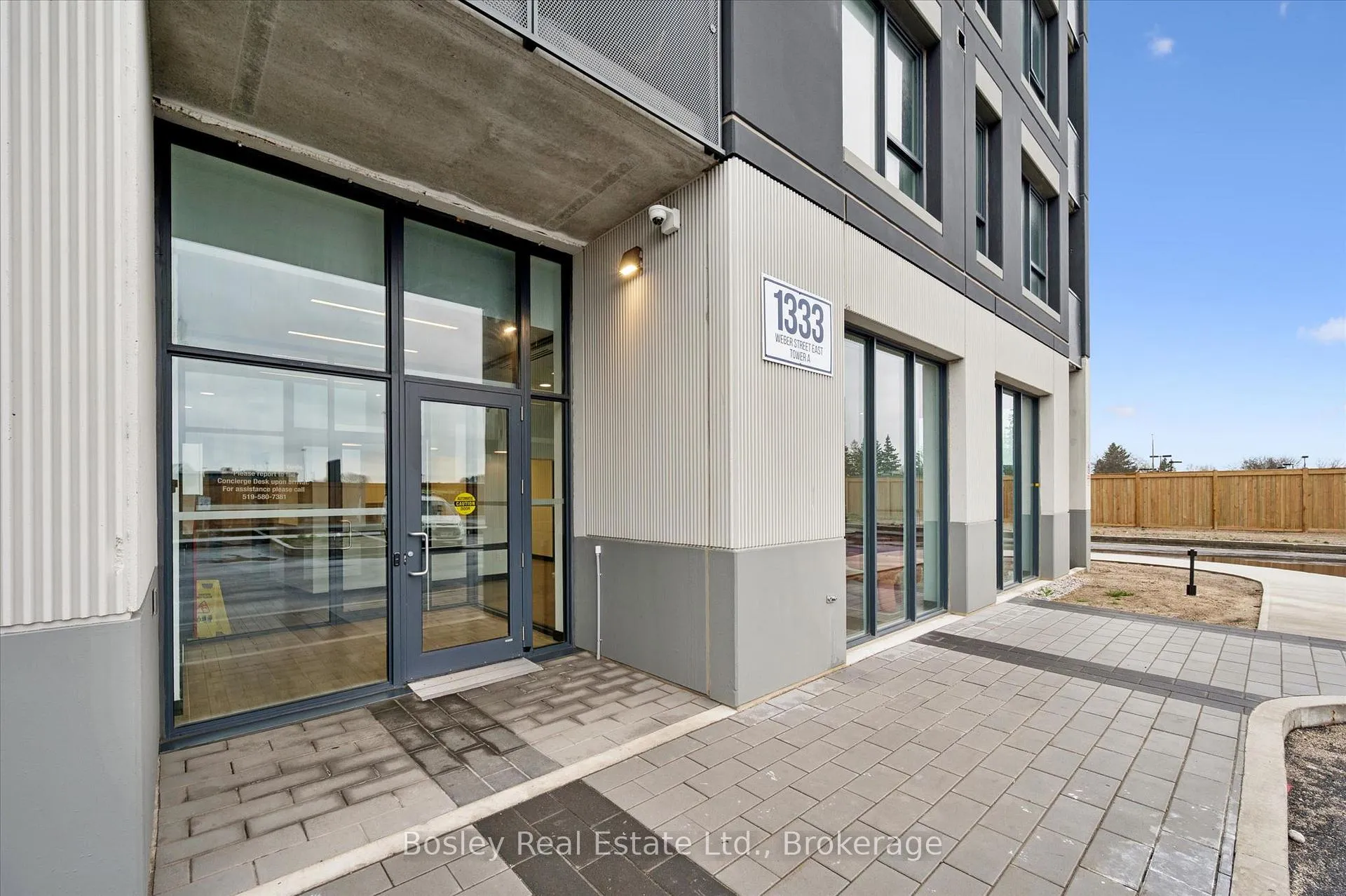 Photo 4 of Unit 1104, 1333 Weber Street E, Kitchener, Stanley Park — HOMEH