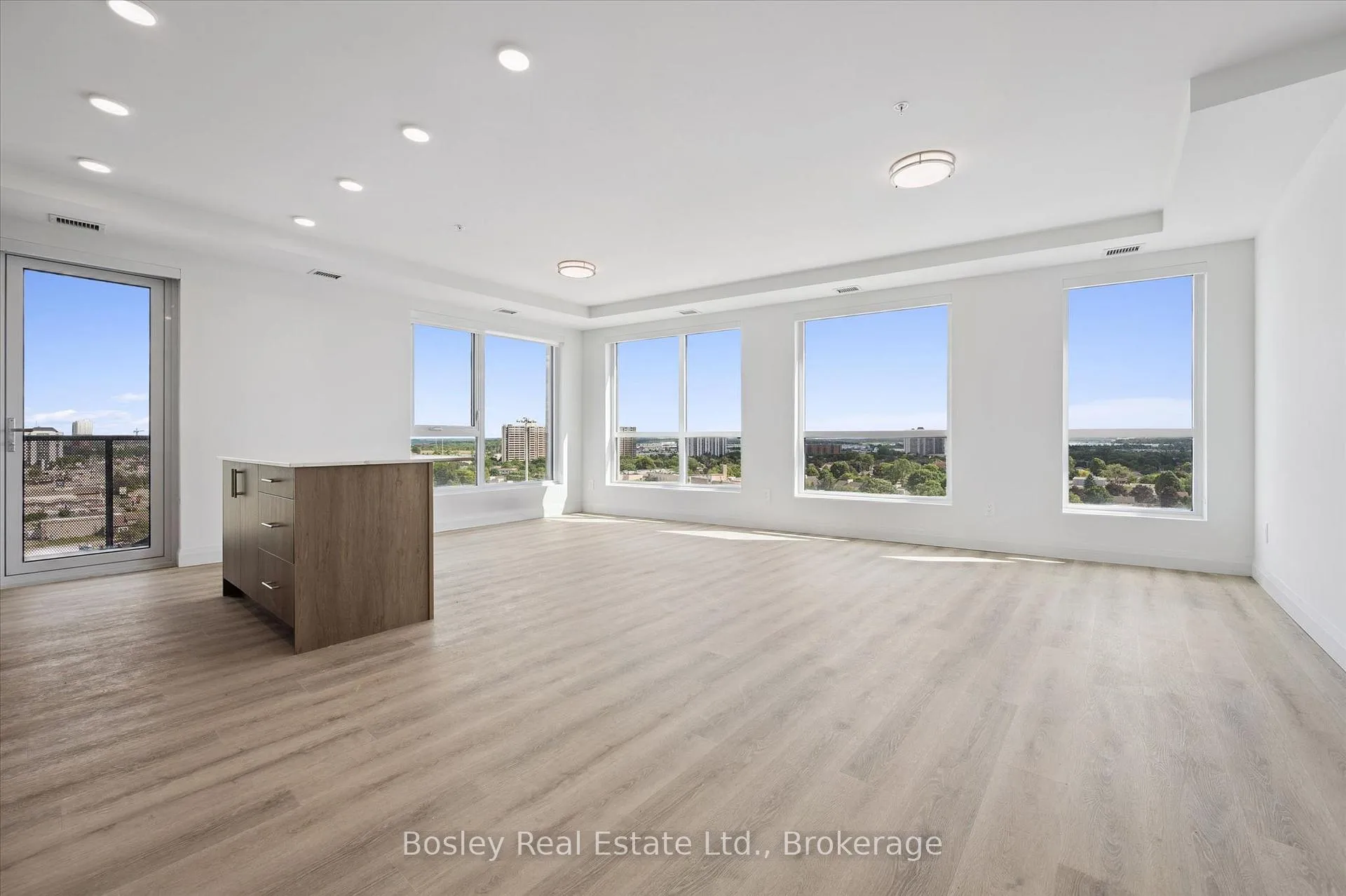 Photo 10 of Unit 1104, 1333 Weber Street E, Kitchener, Stanley Park — HOMEH