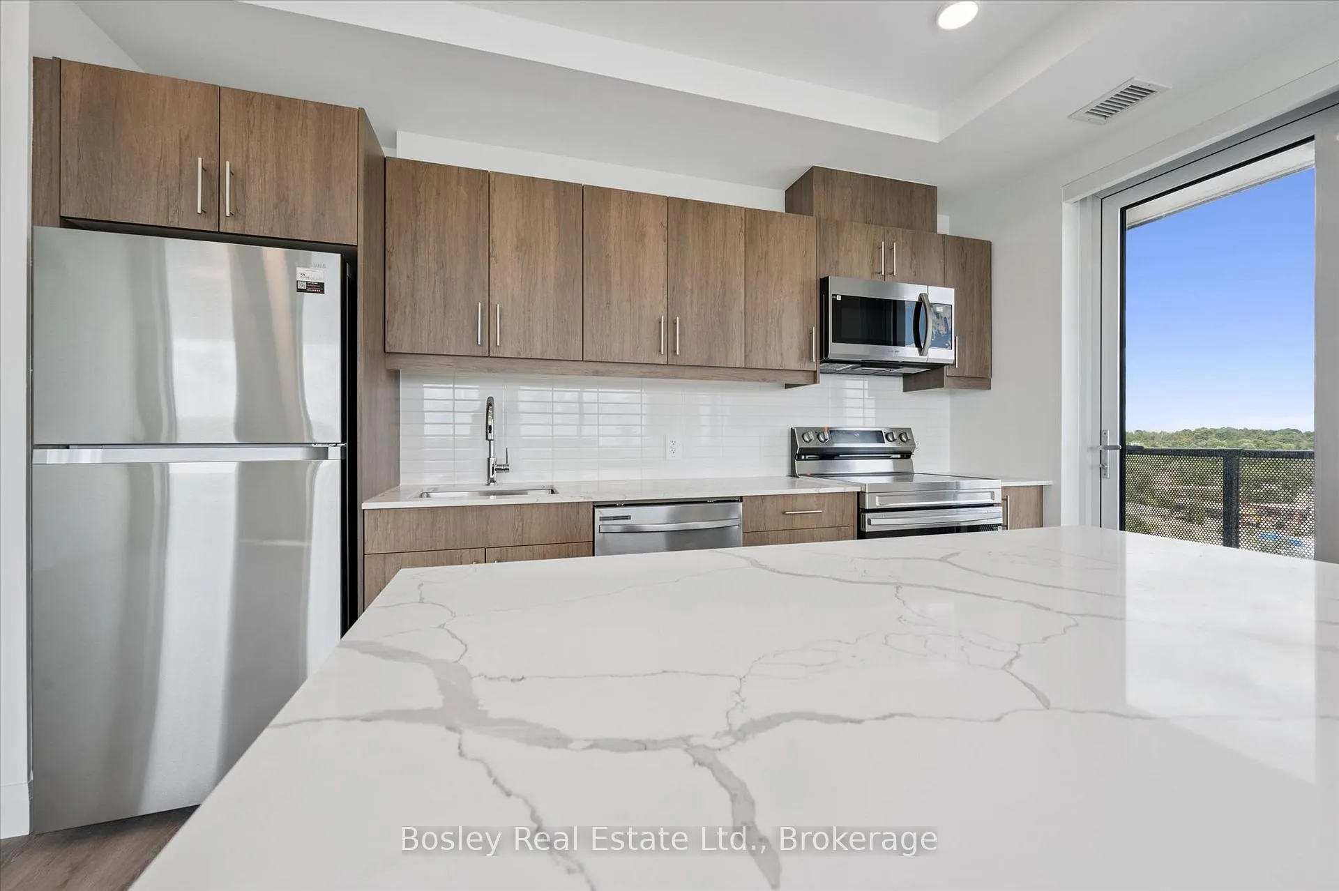 Photo 15 of Unit 1104, 1333 Weber Street E, Kitchener, Stanley Park — HOMEH