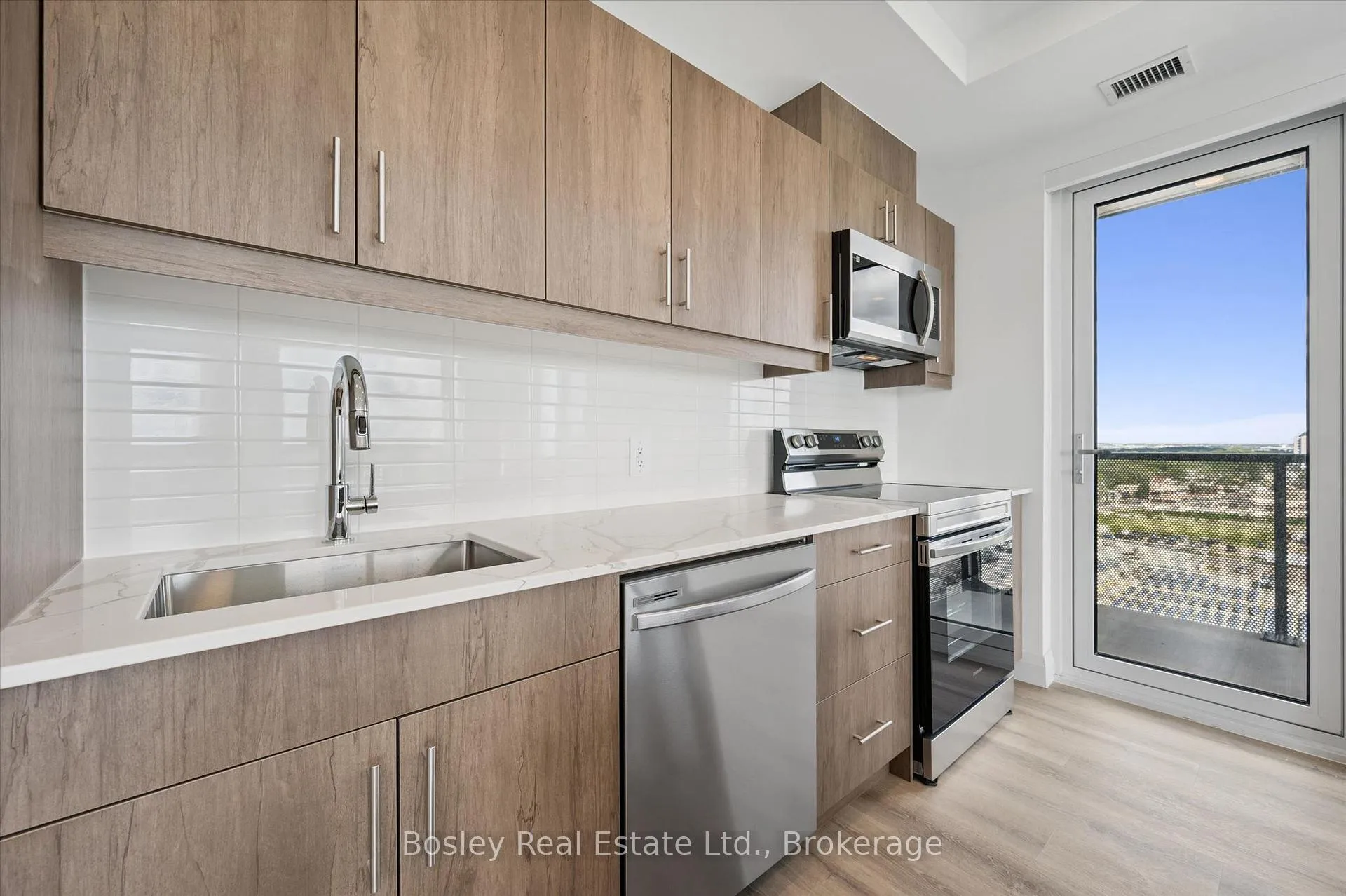 Photo 16 of Unit 1104, 1333 Weber Street E, Kitchener, Stanley Park — HOMEH