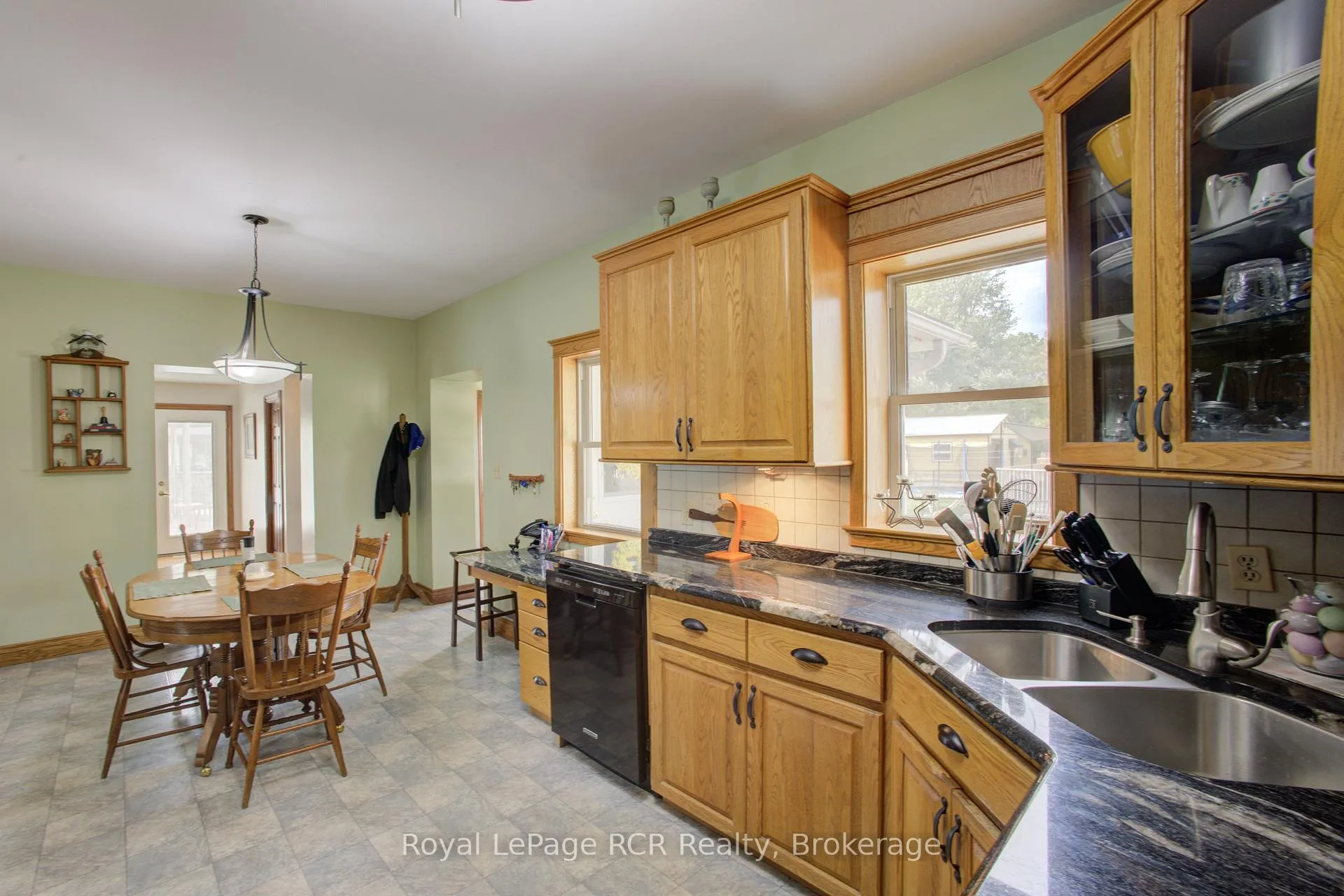 Photo 13 of 252 Main Street, North Perth, Elma — HOMEH