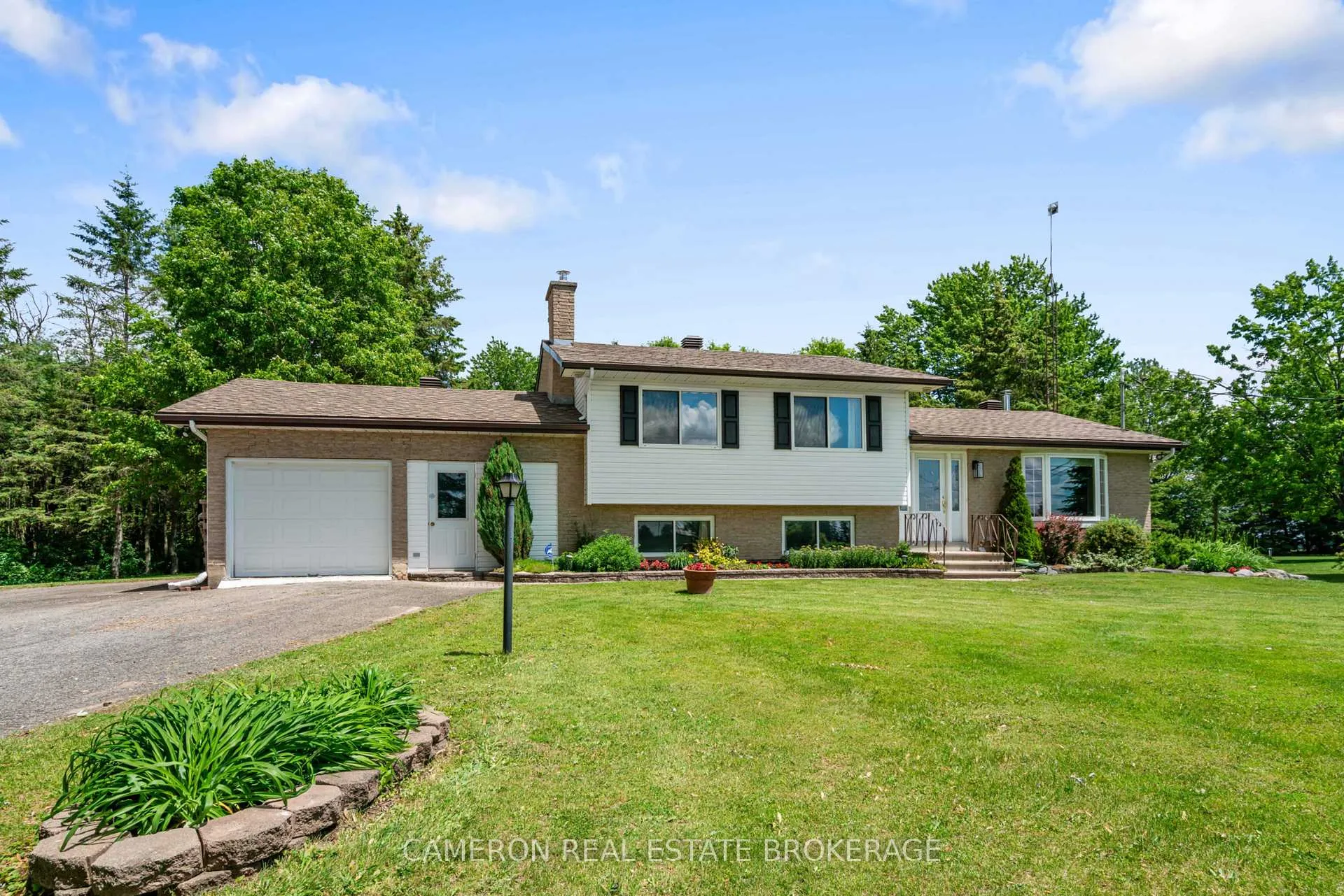 Photo 2 of 5003 Chapel Road, South Glengarry, South Glengarry (Charlottenburgh) Twp — HOMEH