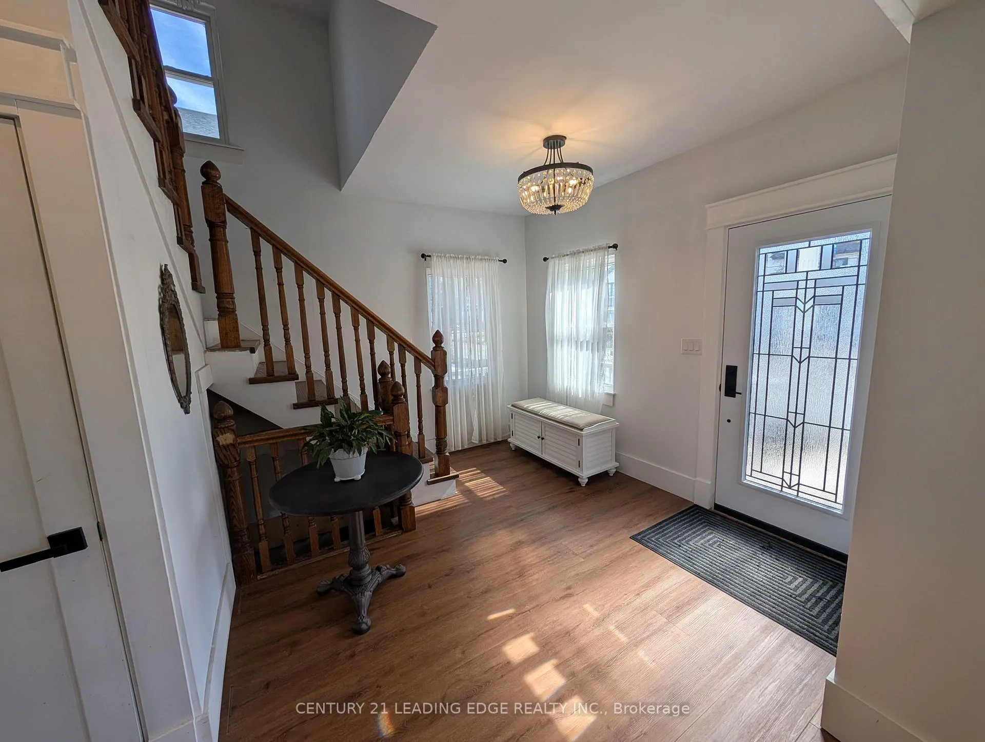 Photo 3 of 5969 Culp Street, Niagara Falls, Dorchester — HOMEH