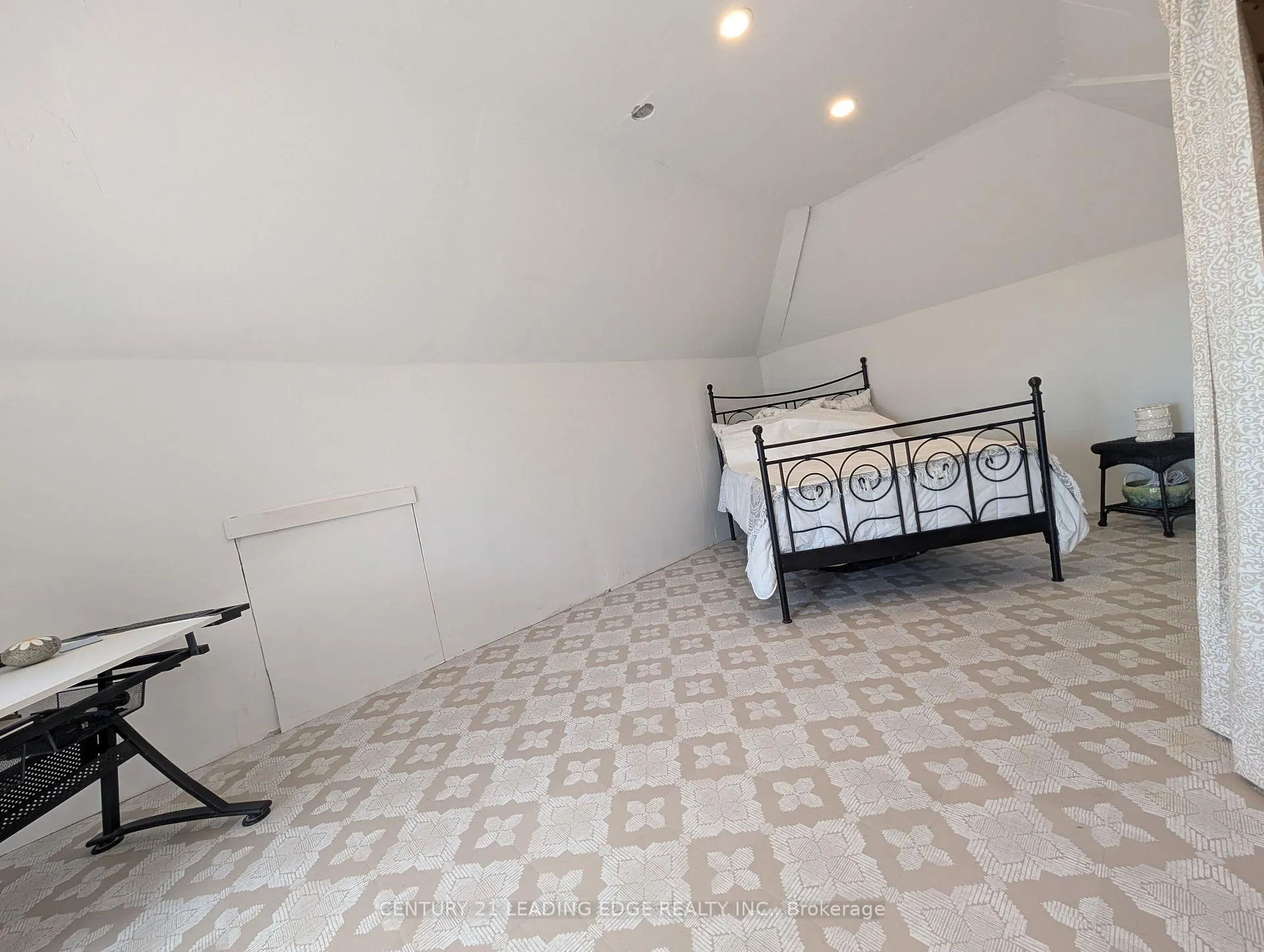 Photo 16 of 5969 Culp Street, Niagara Falls, Dorchester — HOMEH