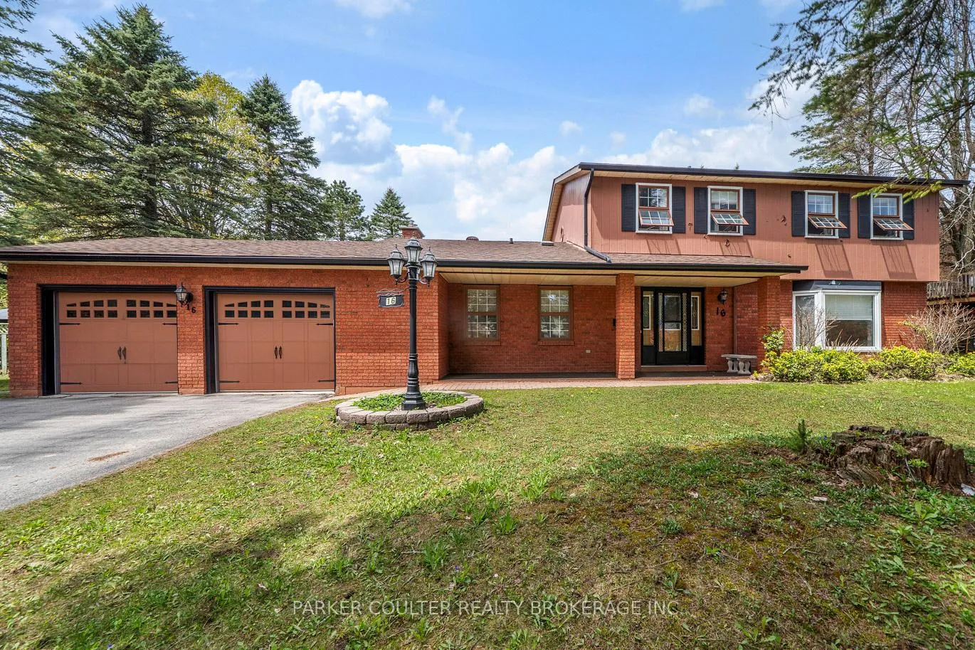 Photo 2 of 16 Cardinal Crescent, Springwater, Midhurst — HOMEH