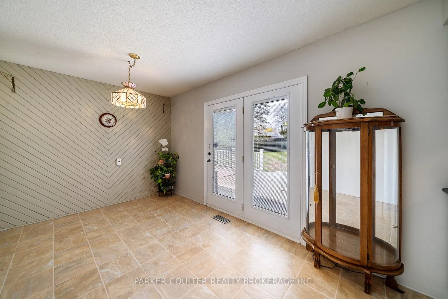 Photo 19 of 16 Cardinal Crescent, Springwater, Midhurst — HOMEH
