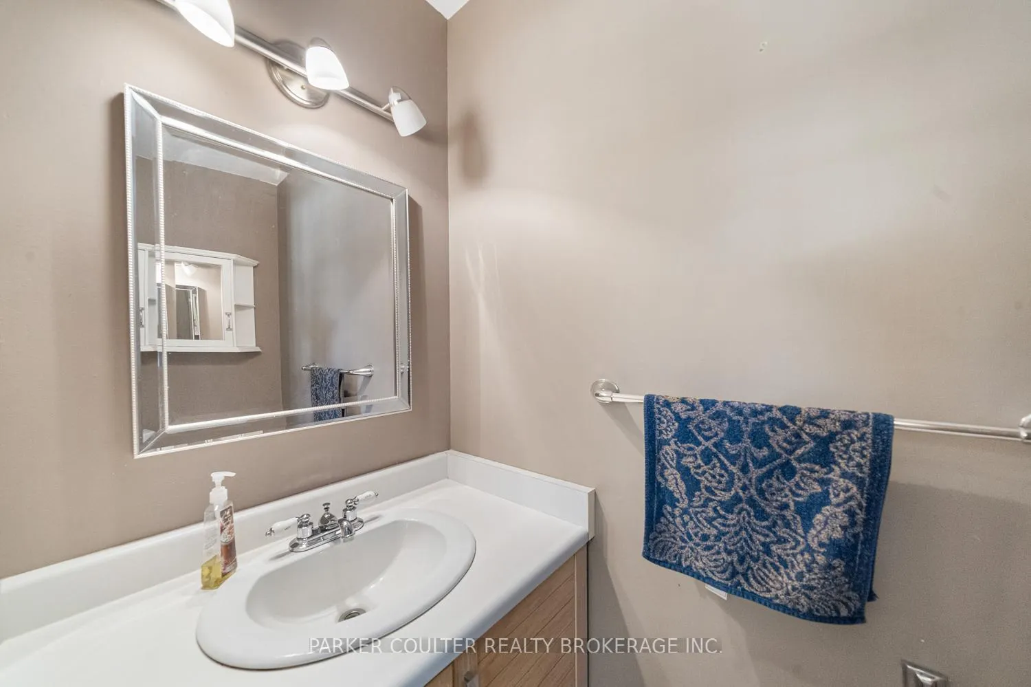 Photo 28 of 16 Cardinal Crescent, Springwater, Midhurst — HOMEH