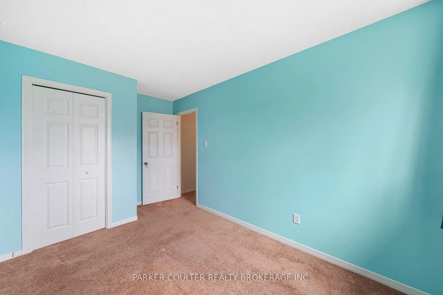 Photo 36 of 16 Cardinal Crescent, Springwater, Midhurst — HOMEH