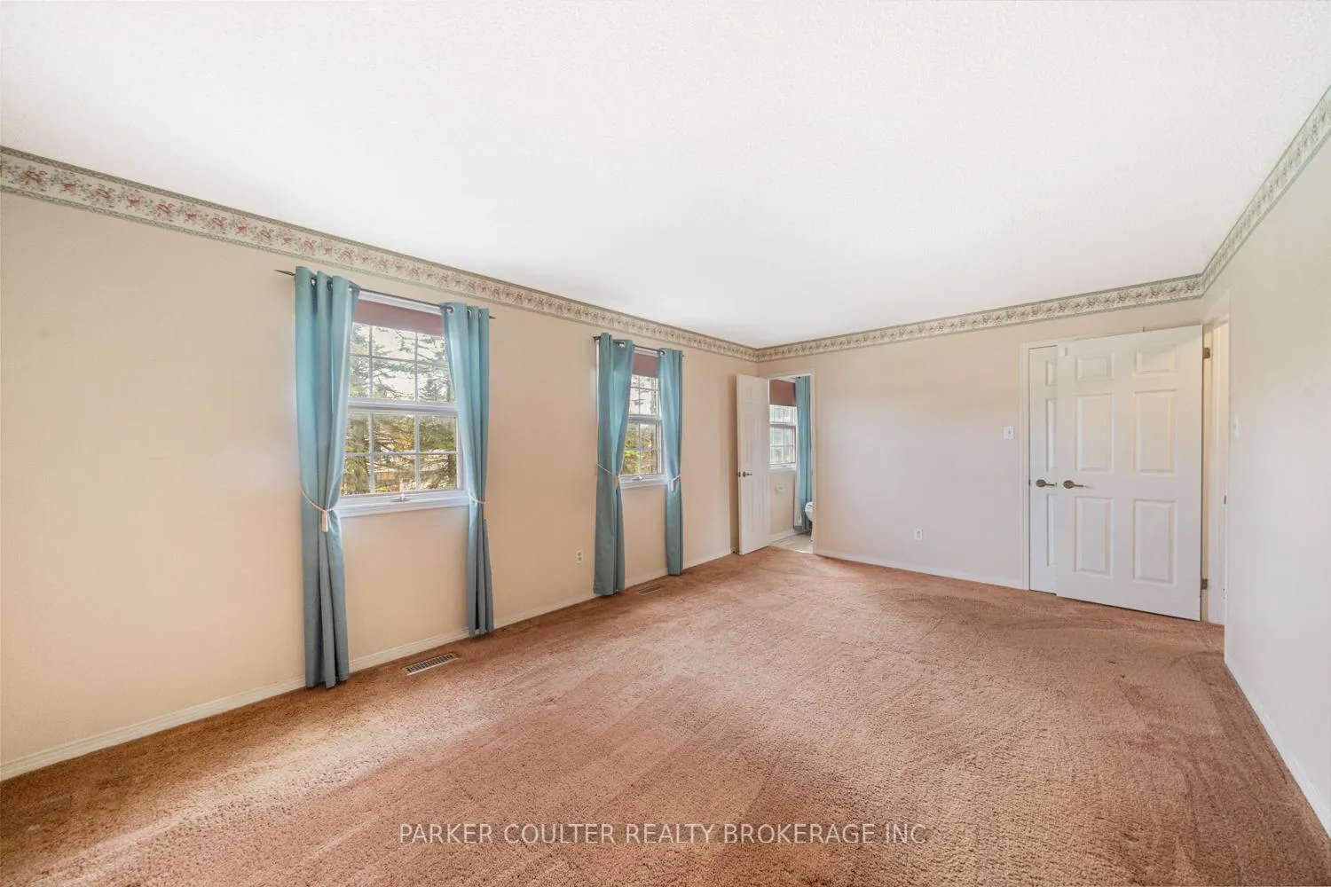Photo 38 of 16 Cardinal Crescent, Springwater, Midhurst — HOMEH