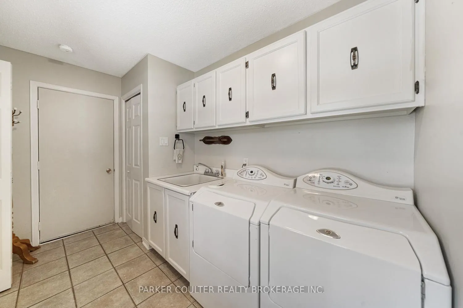 Photo 42 of 16 Cardinal Crescent, Springwater, Midhurst — HOMEH