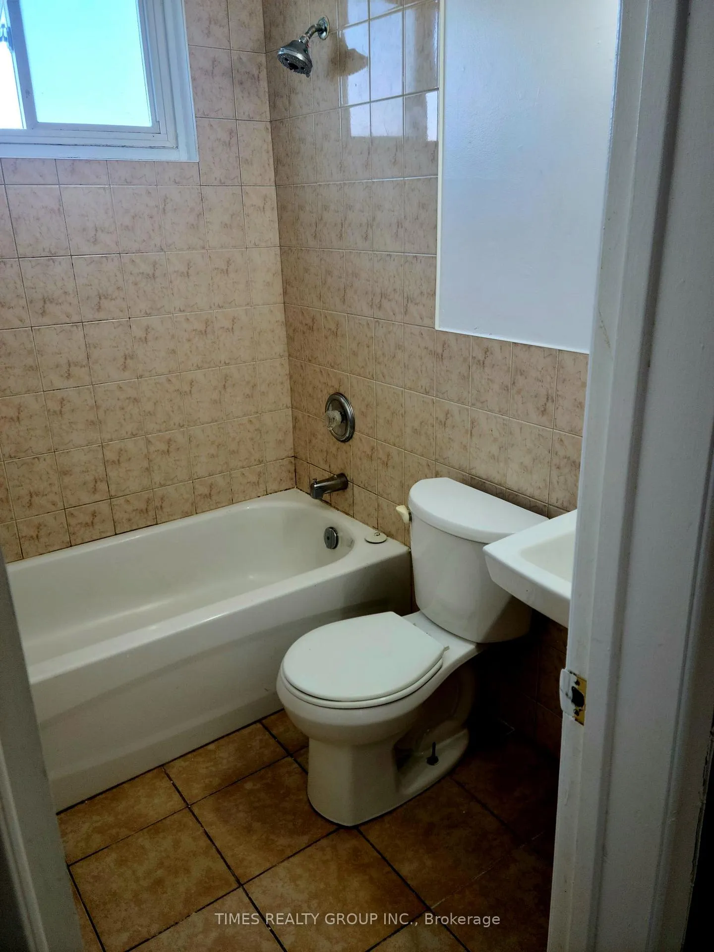 Photo 7 of Unit #2, 1 Keitha Drive, Loyalist, Amherstview — HOMEH