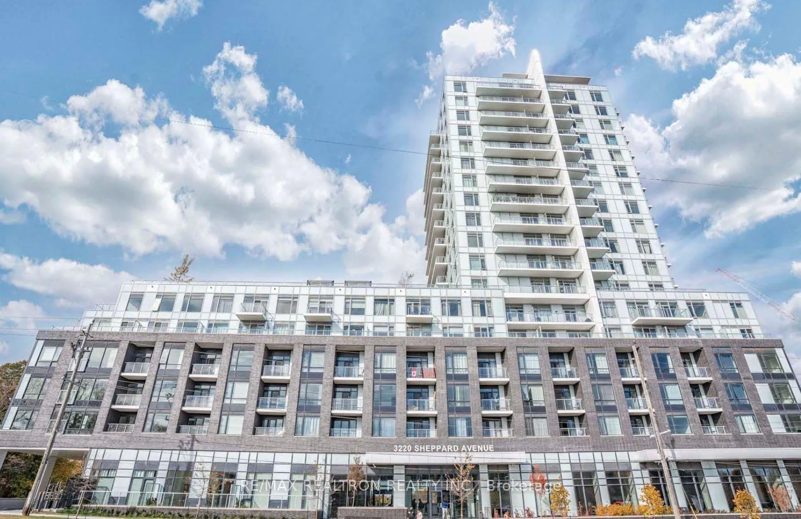 Front of Unit 318, 3220 Sheppard Avenue