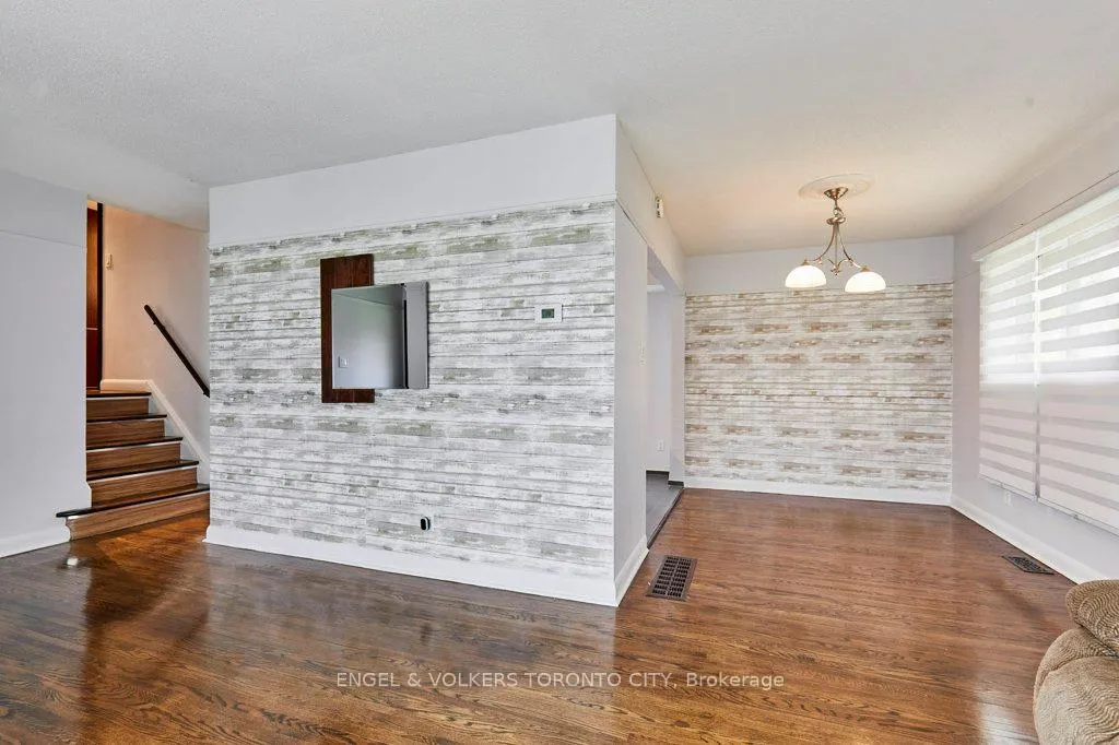 Photo 6 of 15 Lambert Drive, Belleville, Belleville Ward — HOMEH