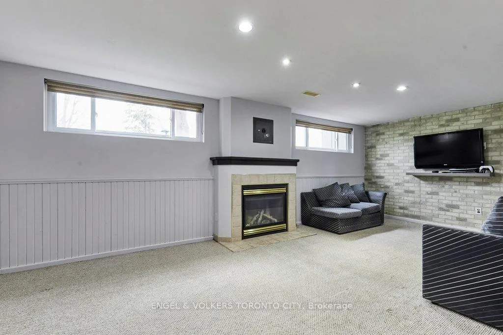 Photo 15 of 15 Lambert Drive, Belleville, Belleville Ward — HOMEH