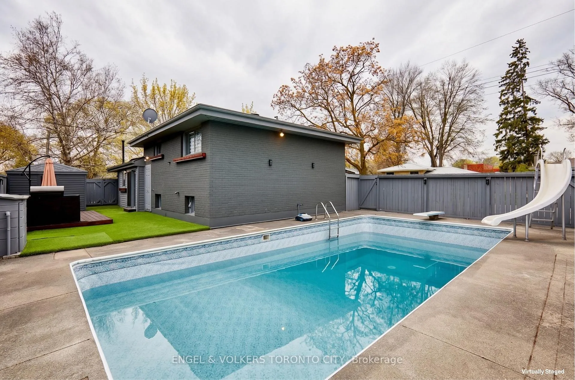 Photo 21 of 15 Lambert Drive, Belleville, Belleville Ward — HOMEH