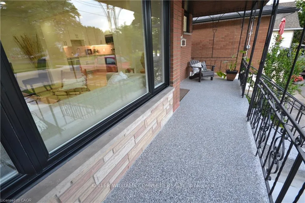 Photo 4 of 101 Reid Avenue N, Hamilton, McQuesten — HOMEH