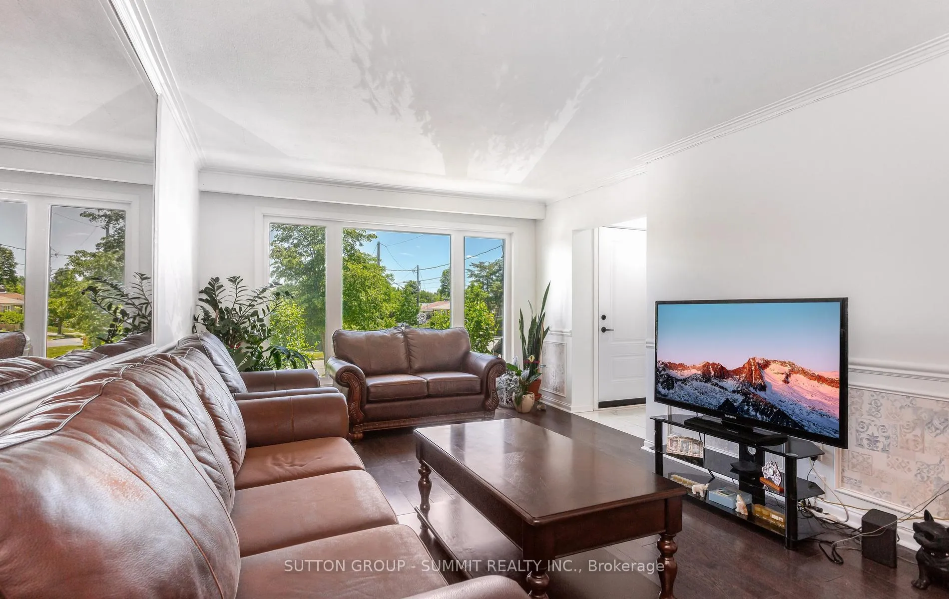 Photo 9 of 109 Elnathan Crescent, North York, Humber Summit — HOMEH