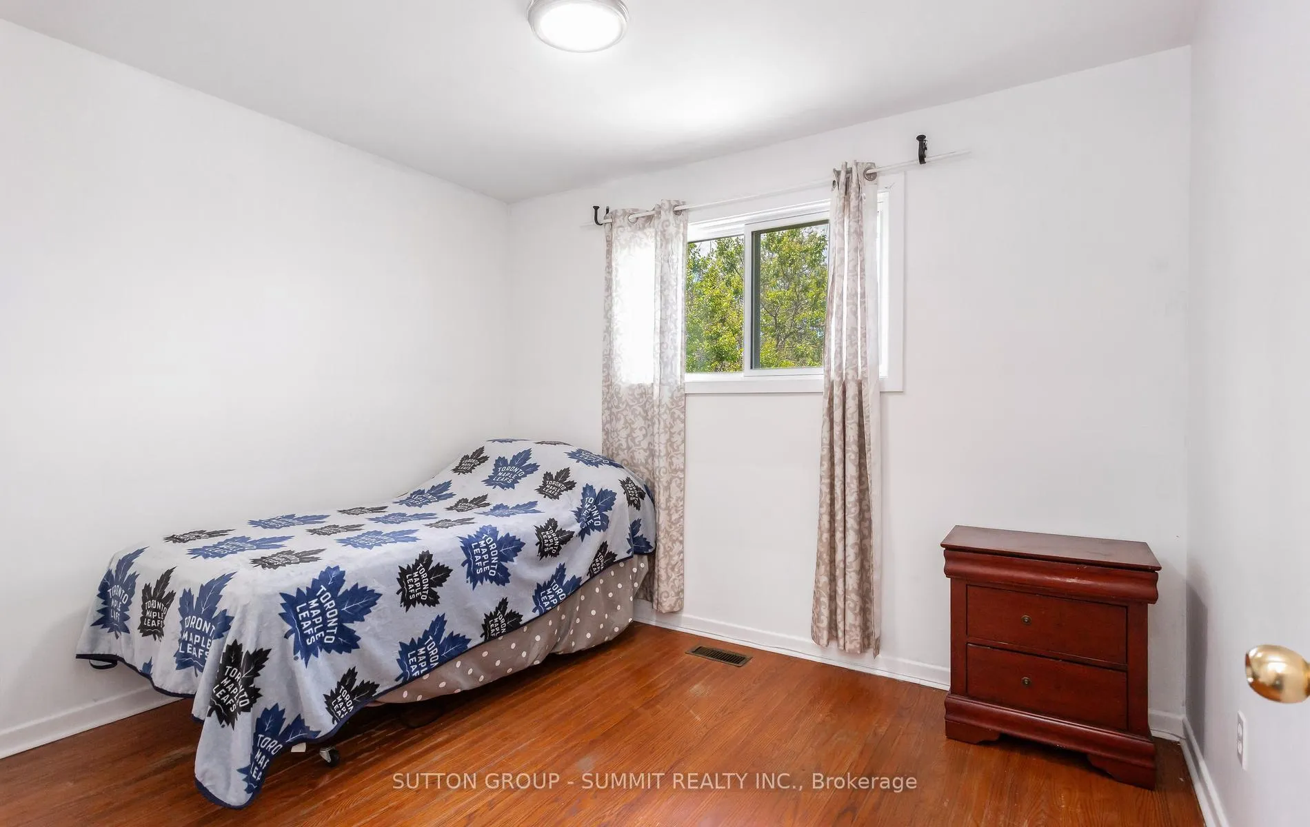 Photo 25 of 109 Elnathan Crescent, North York, Humber Summit — HOMEH