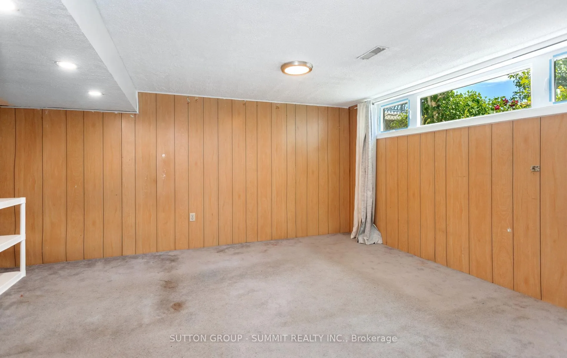 Photo 39 of 109 Elnathan Crescent, North York, Humber Summit — HOMEH