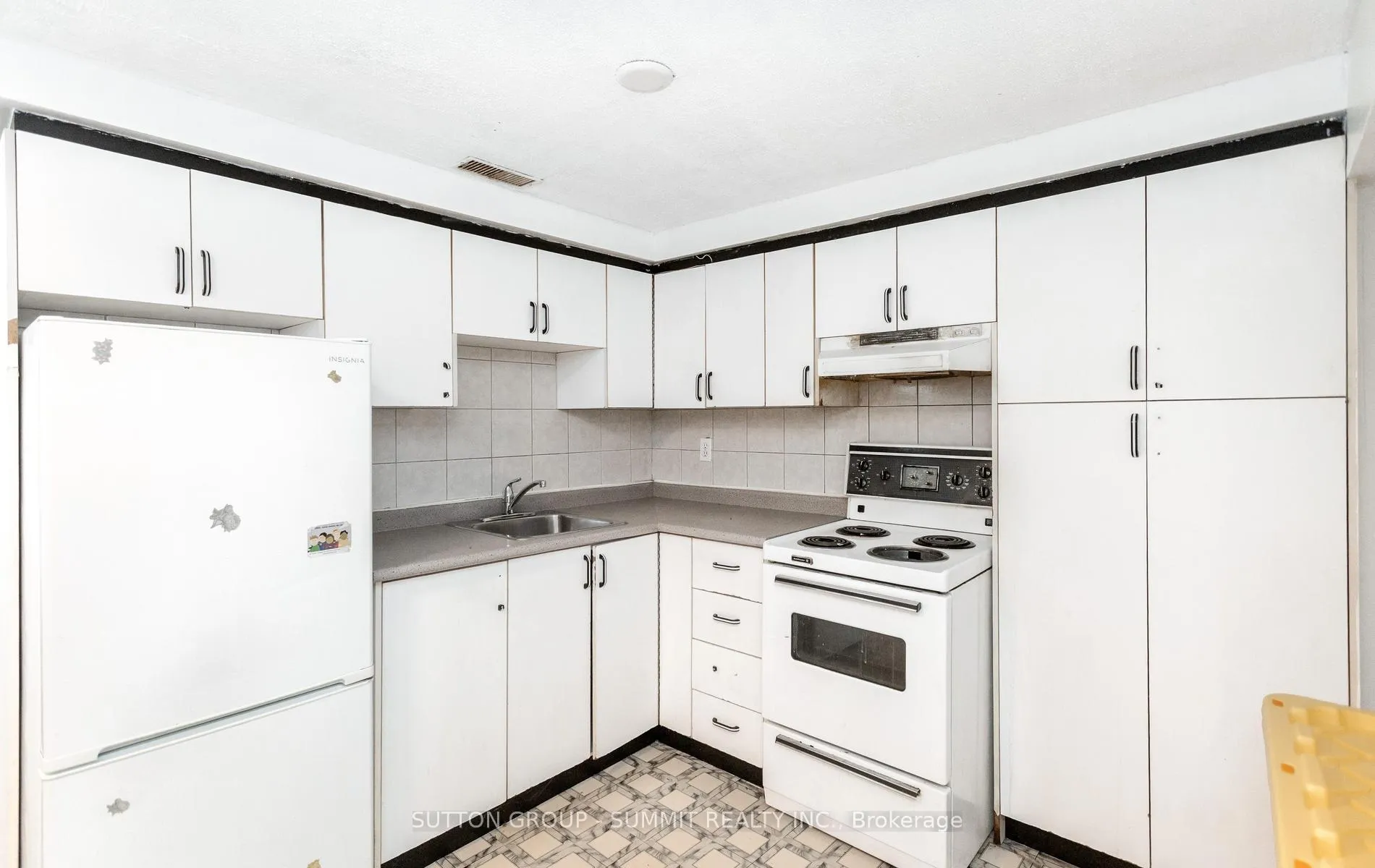 Photo 44 of 109 Elnathan Crescent, North York, Humber Summit — HOMEH