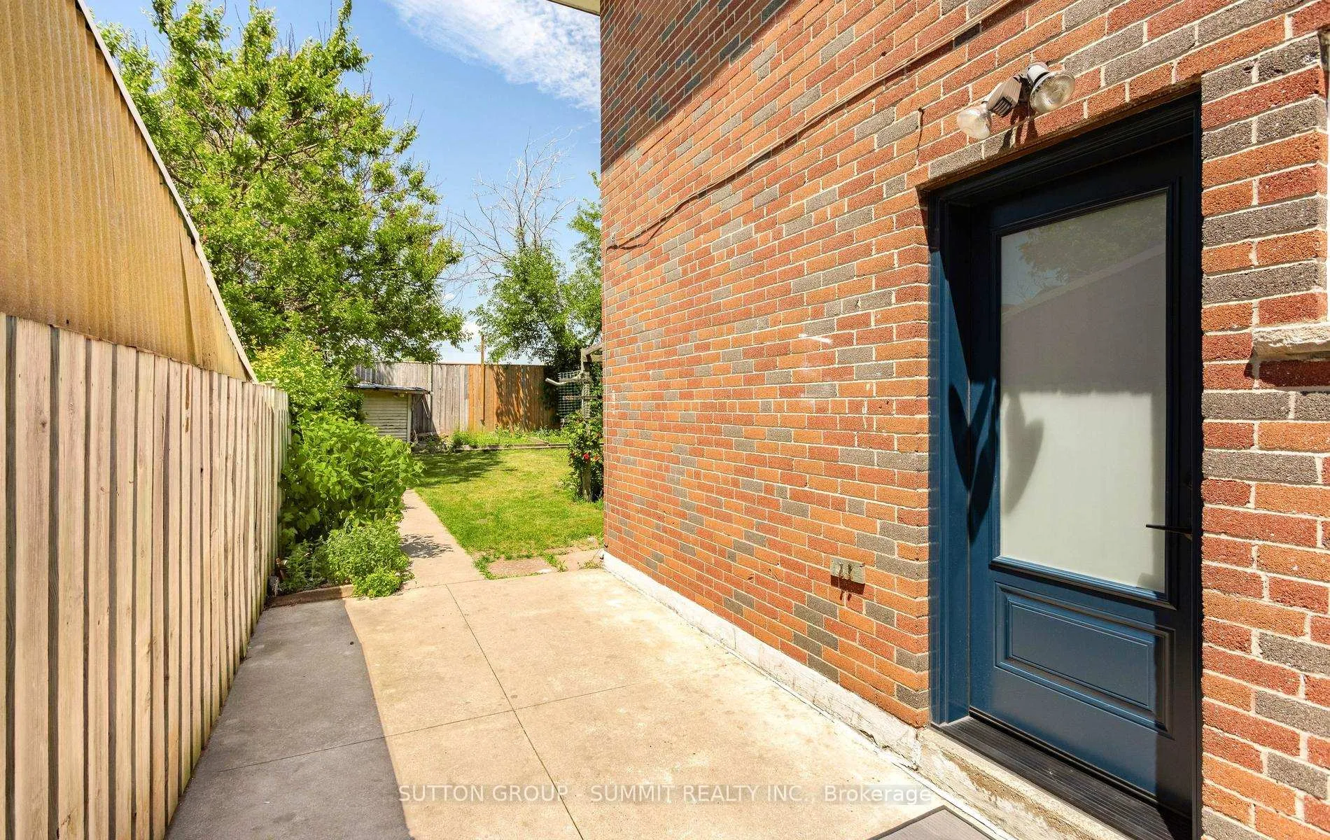 Photo 46 of 109 Elnathan Crescent, North York, Humber Summit — HOMEH