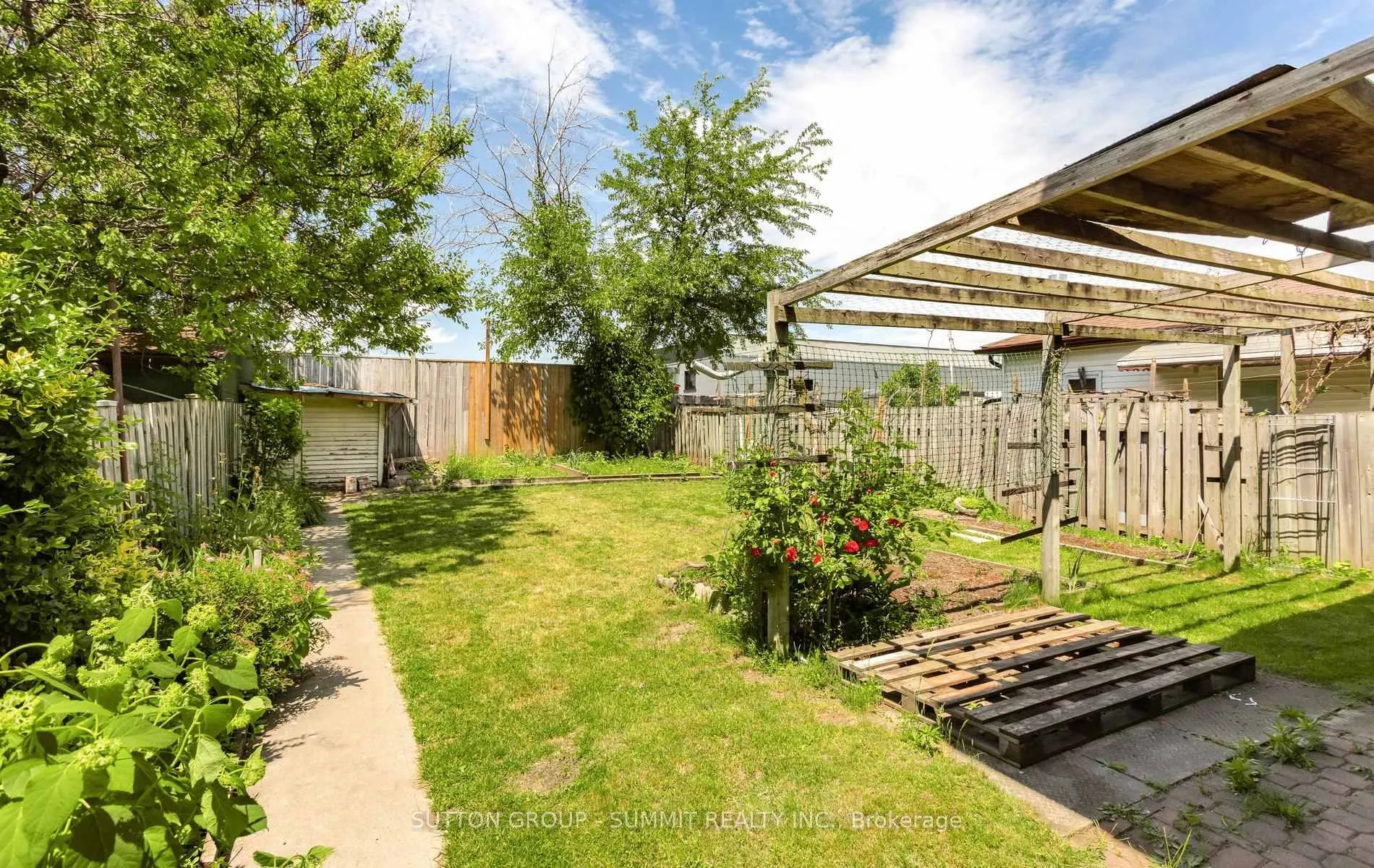 Photo 47 of 109 Elnathan Crescent, North York, Humber Summit — HOMEH