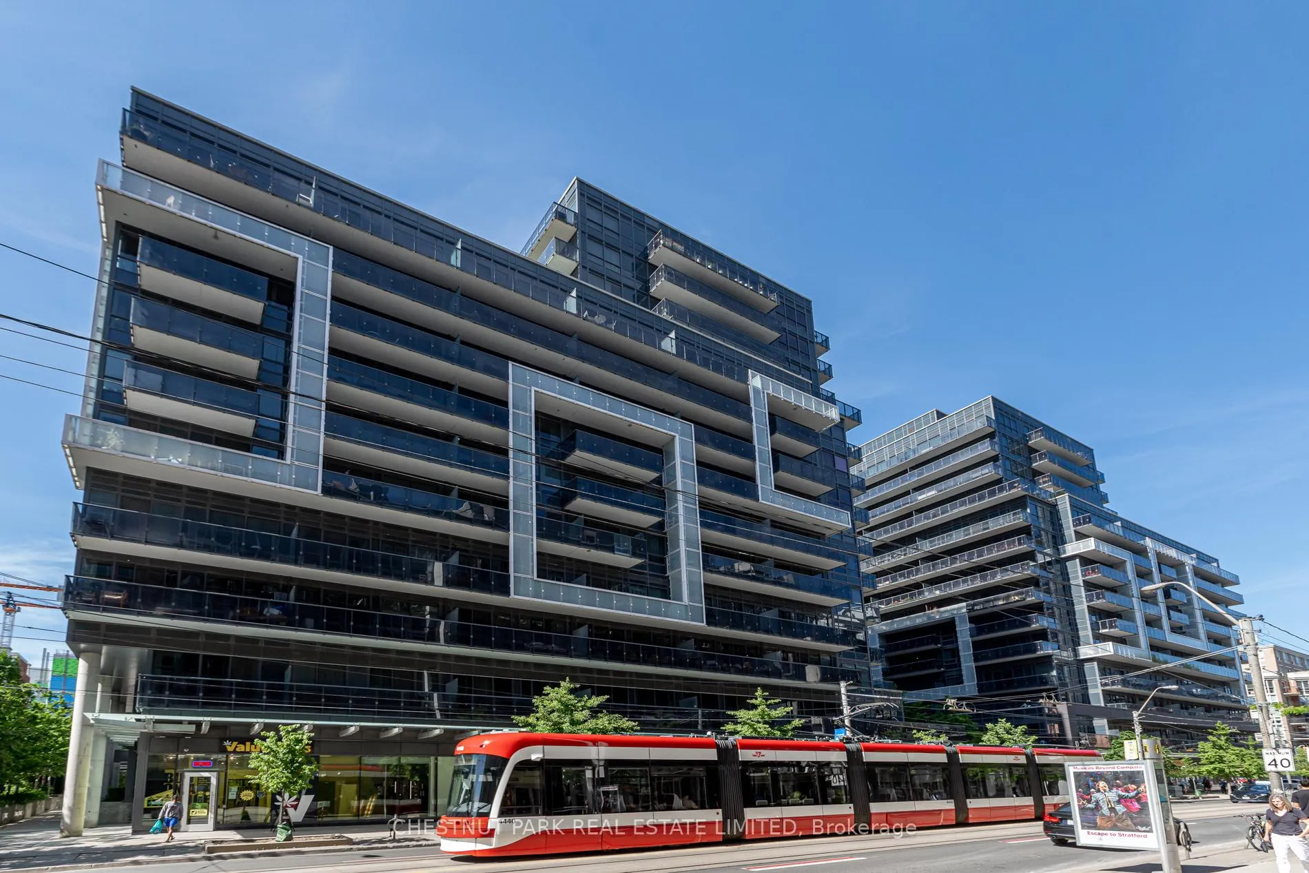 Front of Unit 1122, 1030 King Street W