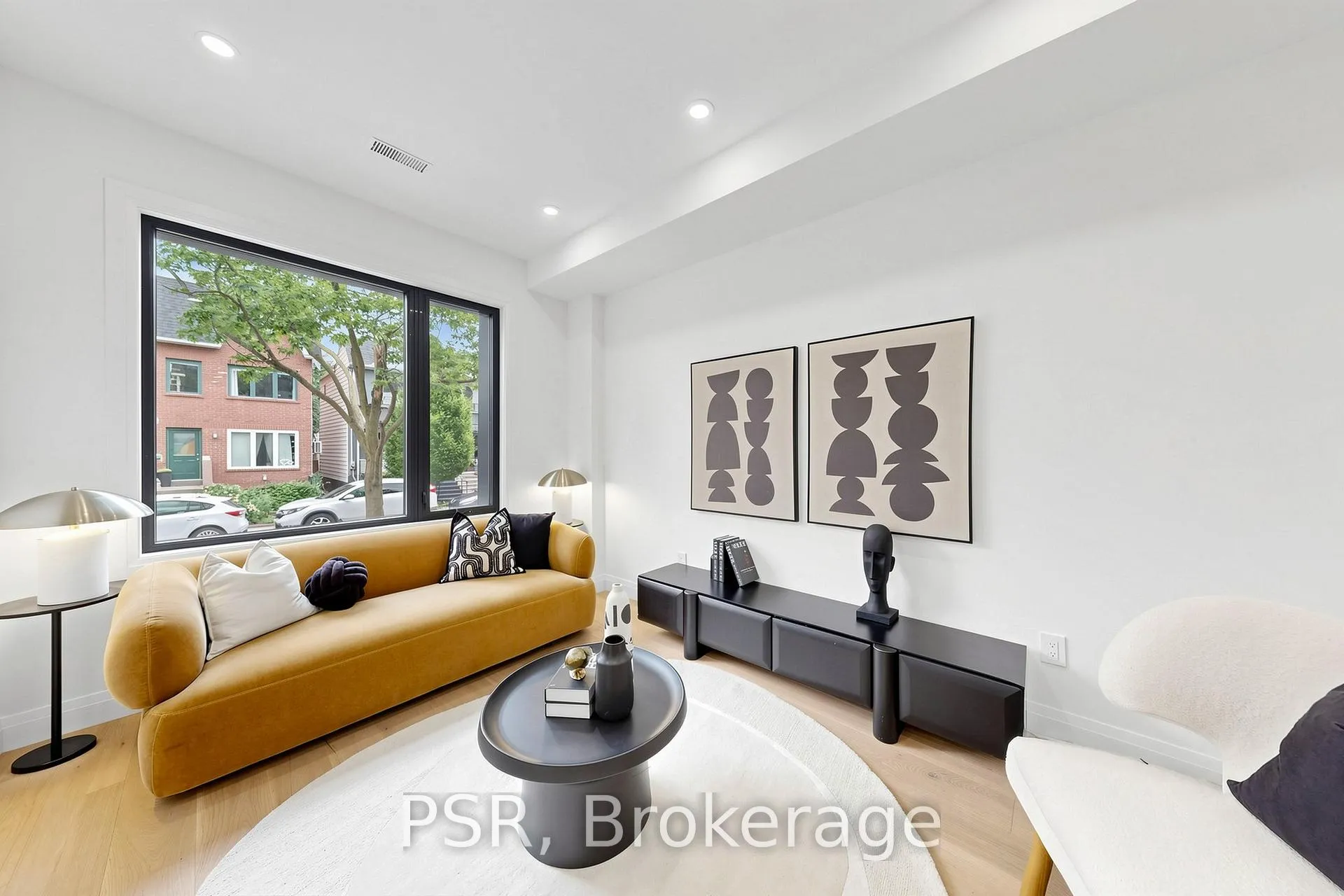 Photo 4 of 30 Winnifred Avenue, Toronto, South Riverdale — HOMEH